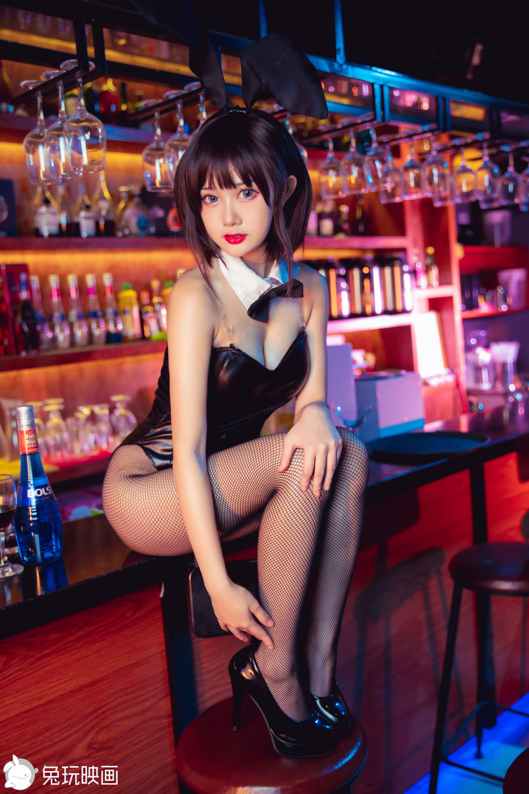 [兔玩映画] - 兔女郎 Vol.055 酒吧_第1张