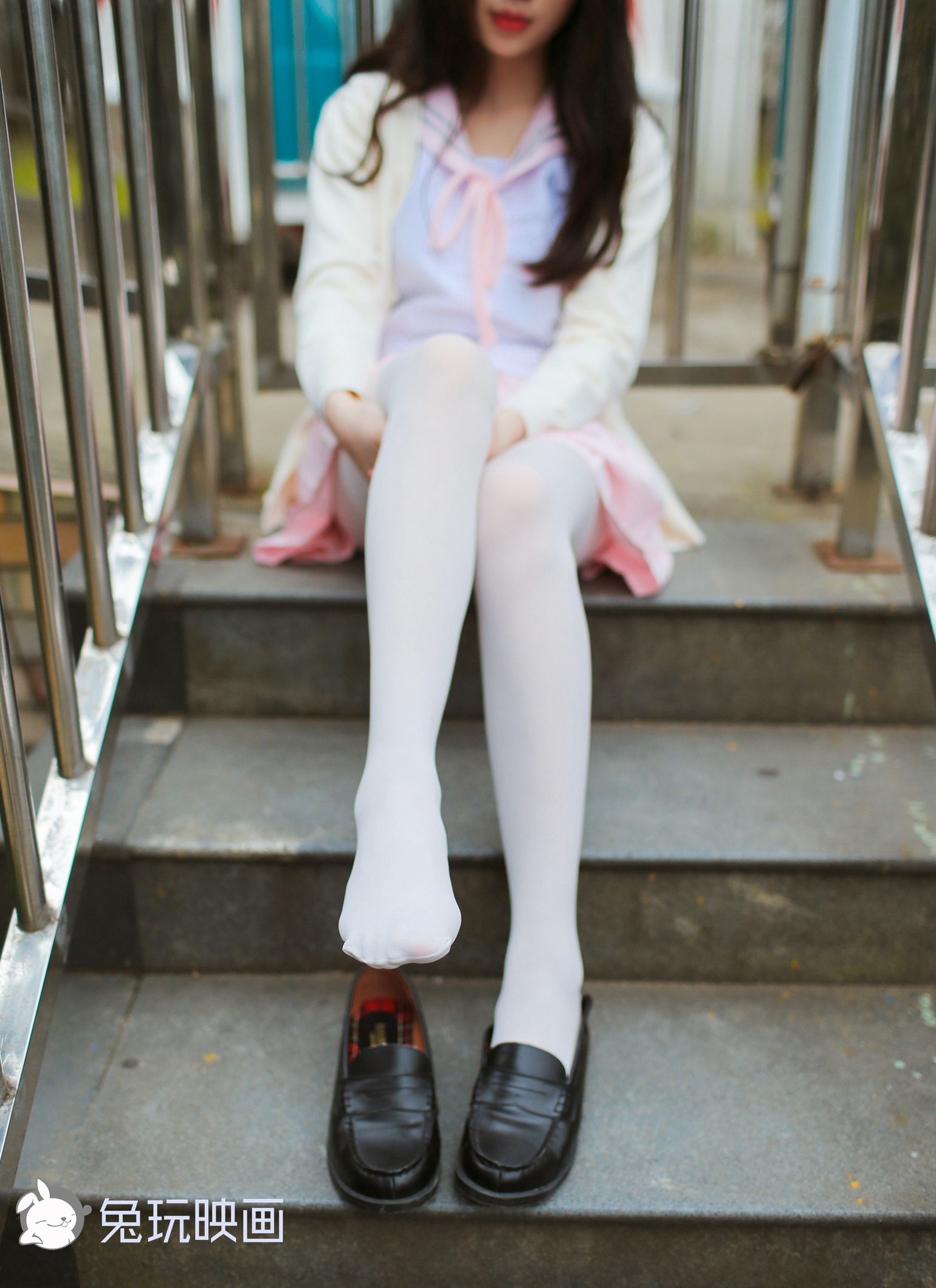 [兔玩映画] - 公园里的白丝_第2张