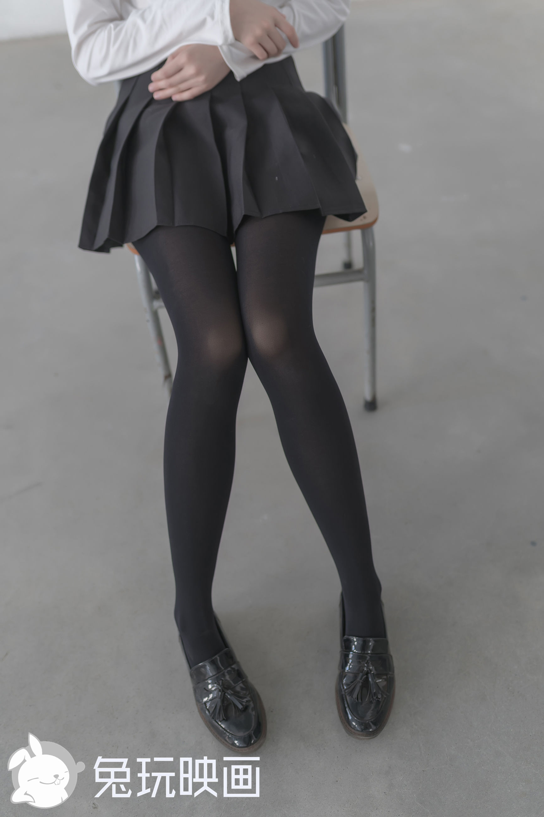 [兔玩映画] - 冬天里的黑袜_第4张