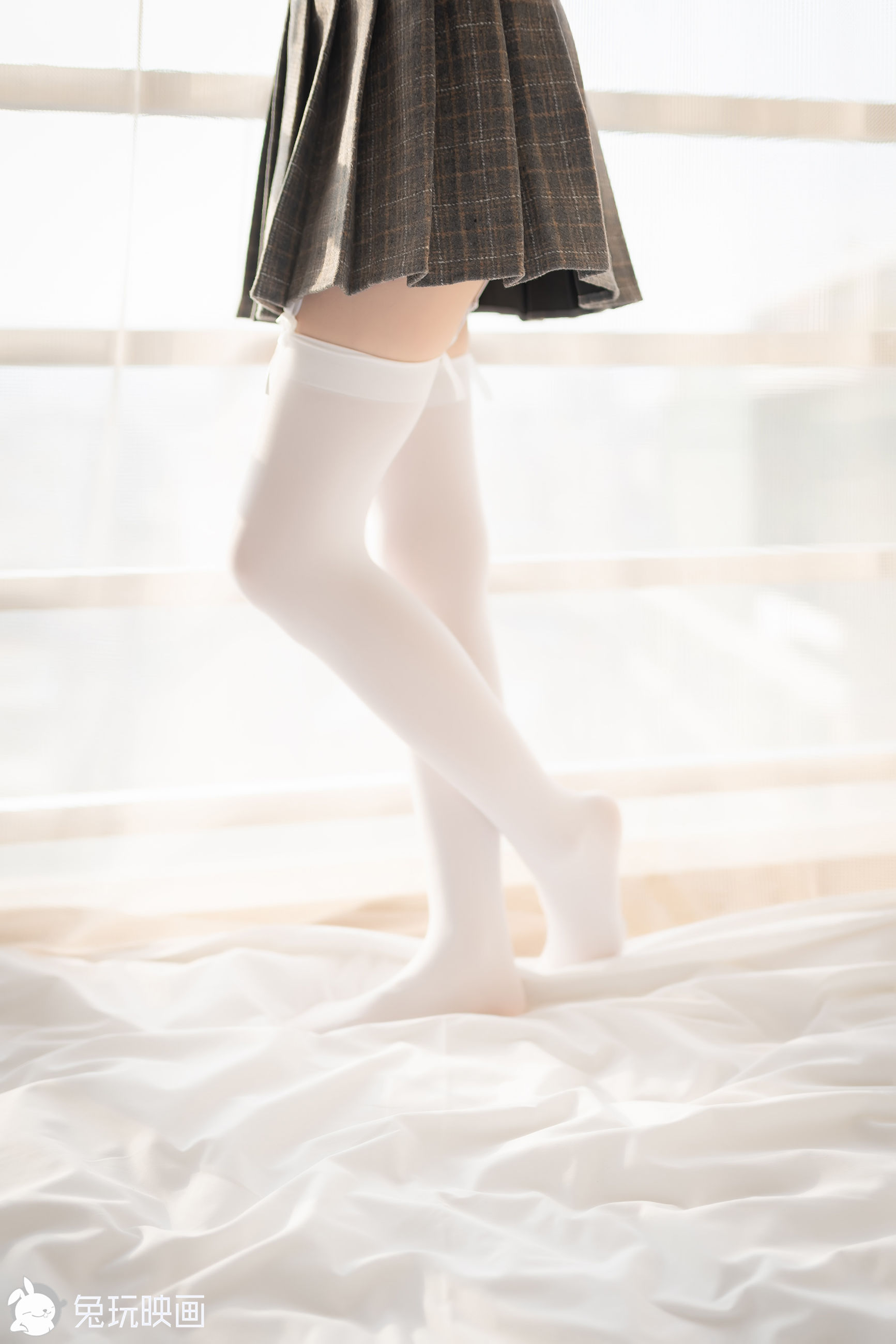 [兔玩映画] - 吊带白丝袜_第2张