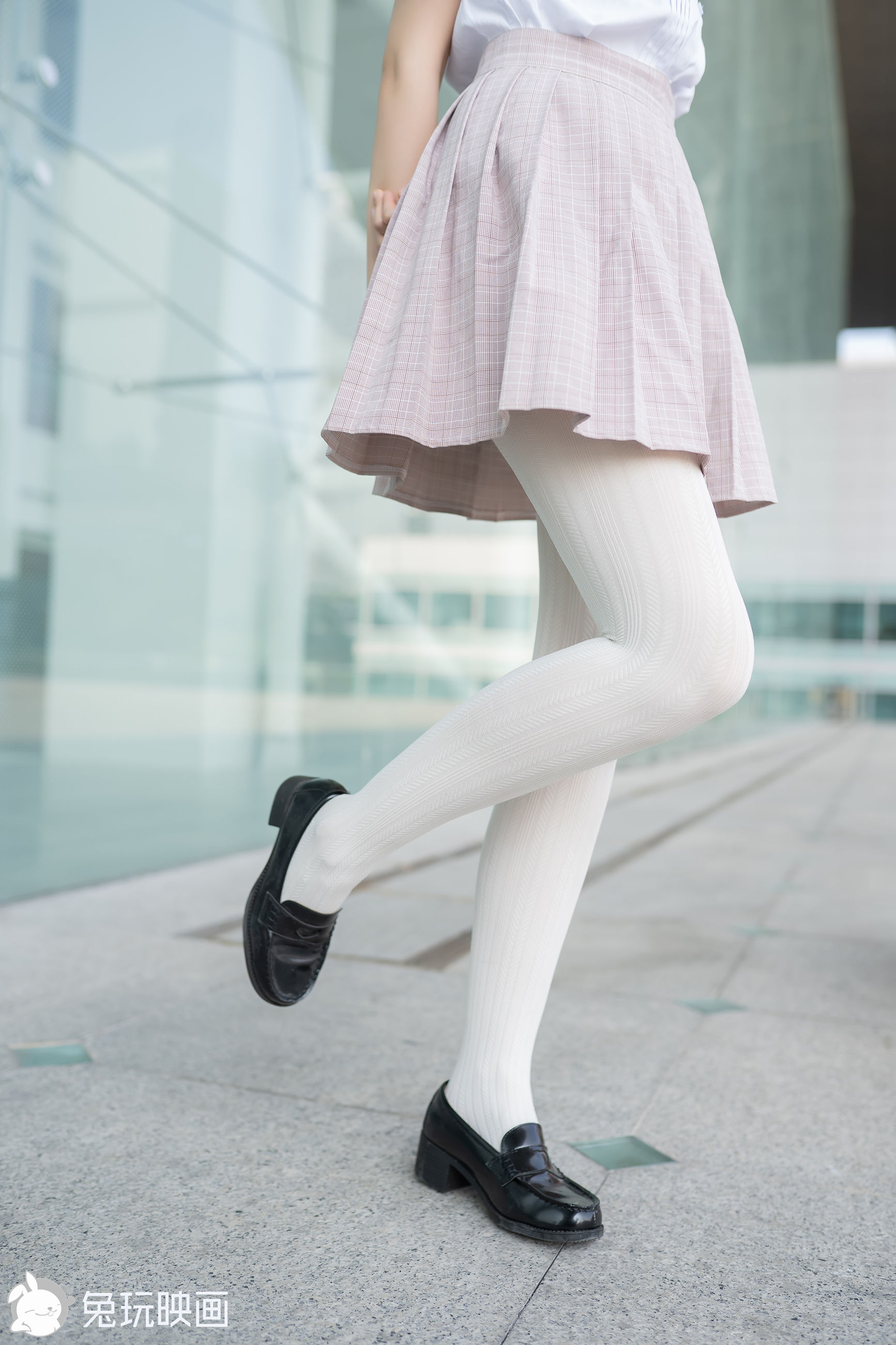 [兔玩映画] - 和白丝JK来一场邂逅_第2张