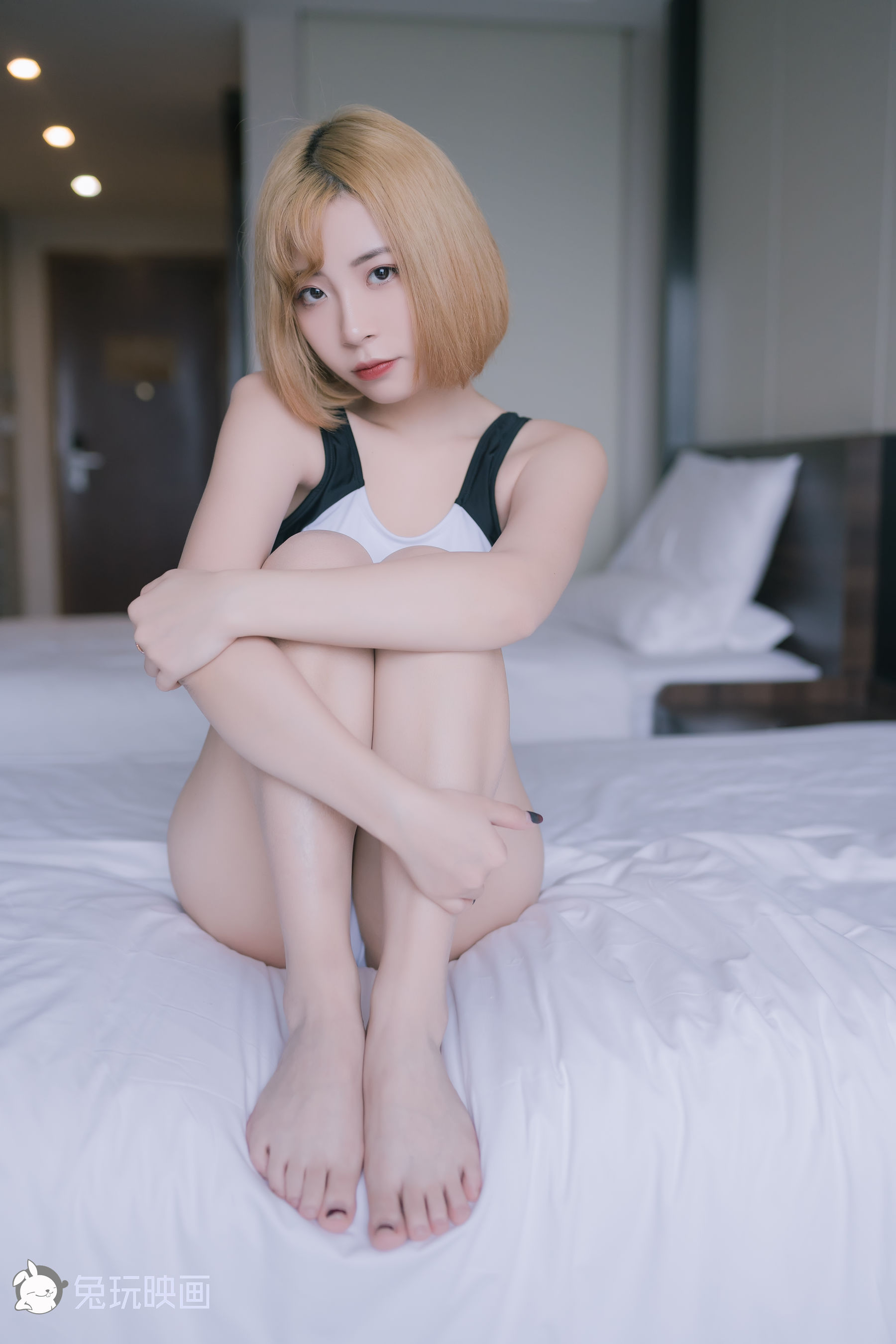 [兔玩映画] - 夏日泳装 Vol.033 黄头发_第1张