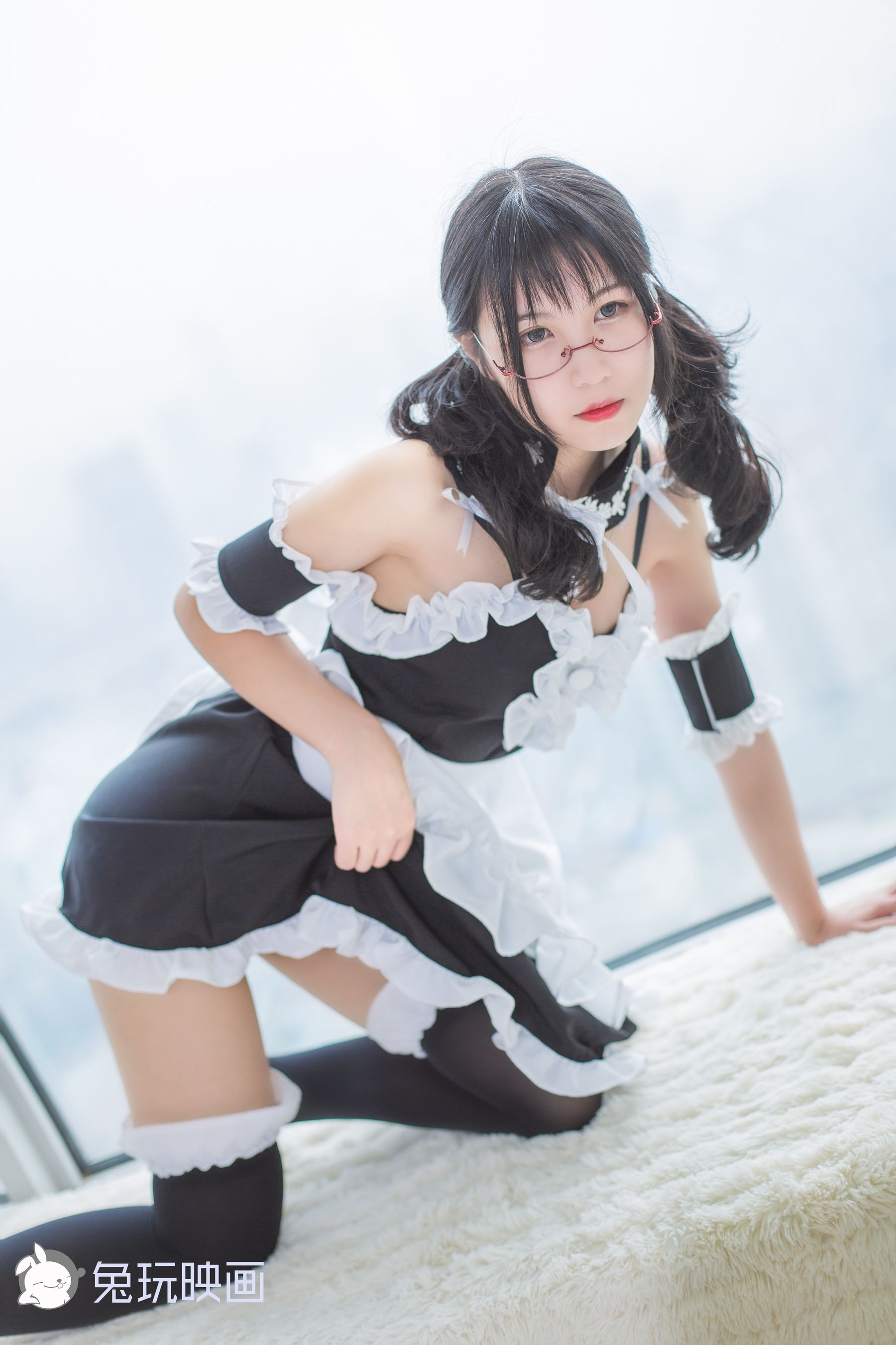 [兔玩映画] - 女仆和兔女郎_第2张