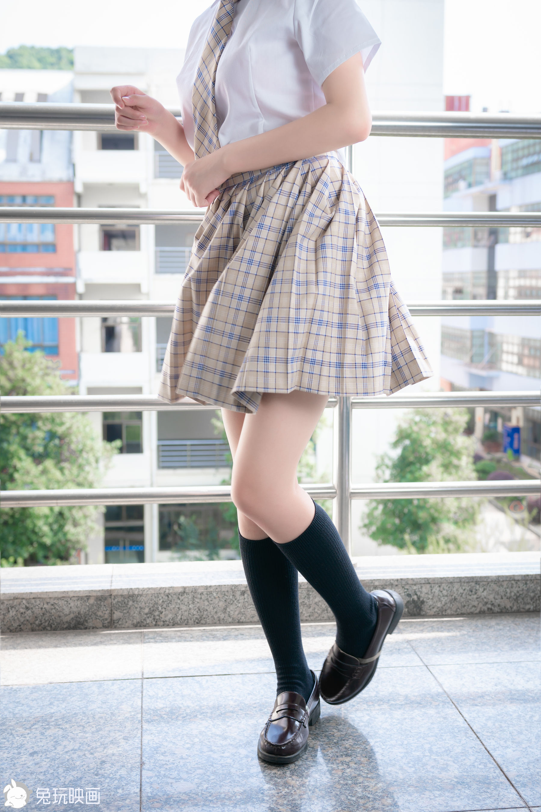 [兔玩映画] - 教室走廊外的JK_第2张