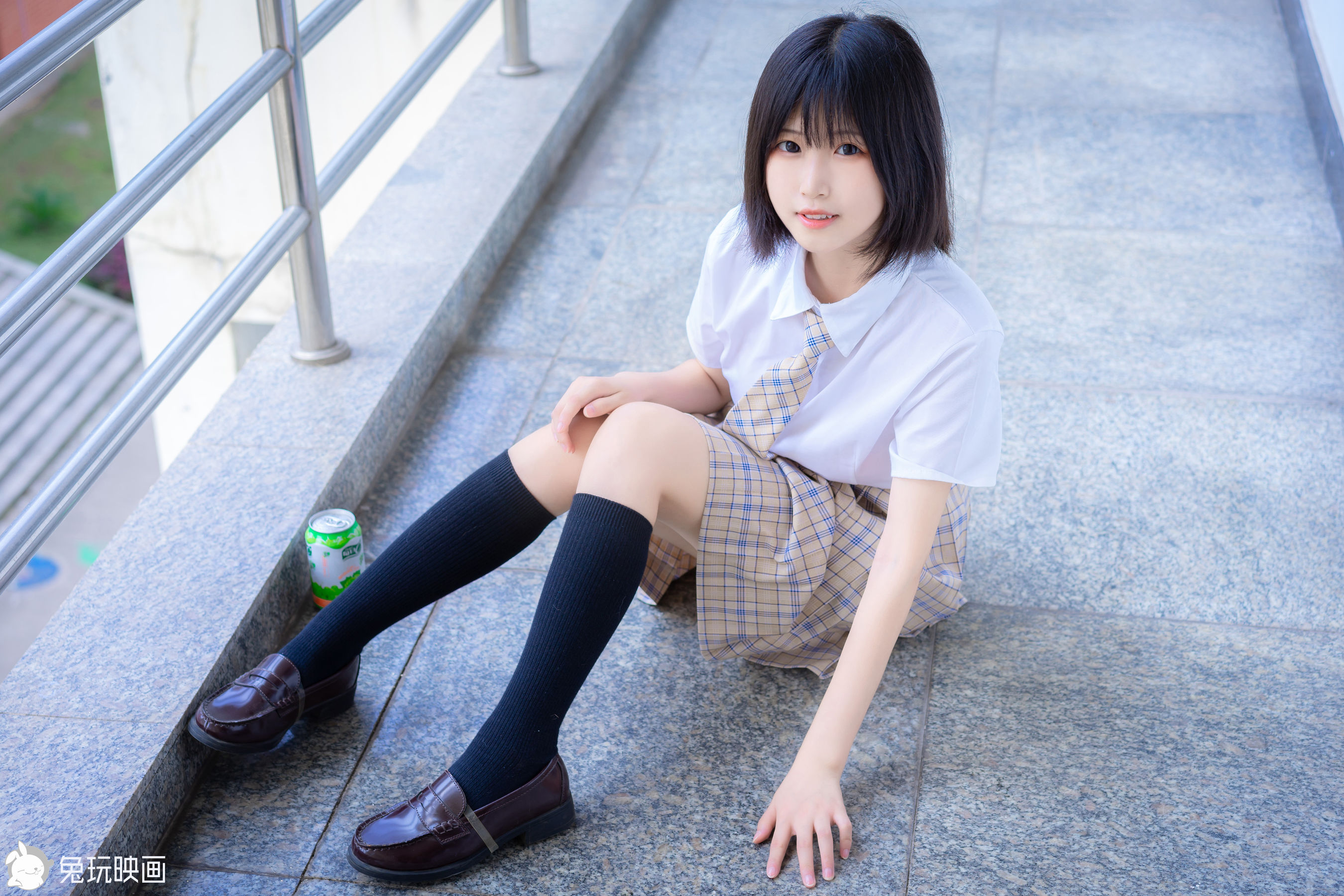 [兔玩映画] - 教室走廊外的JK_第3张