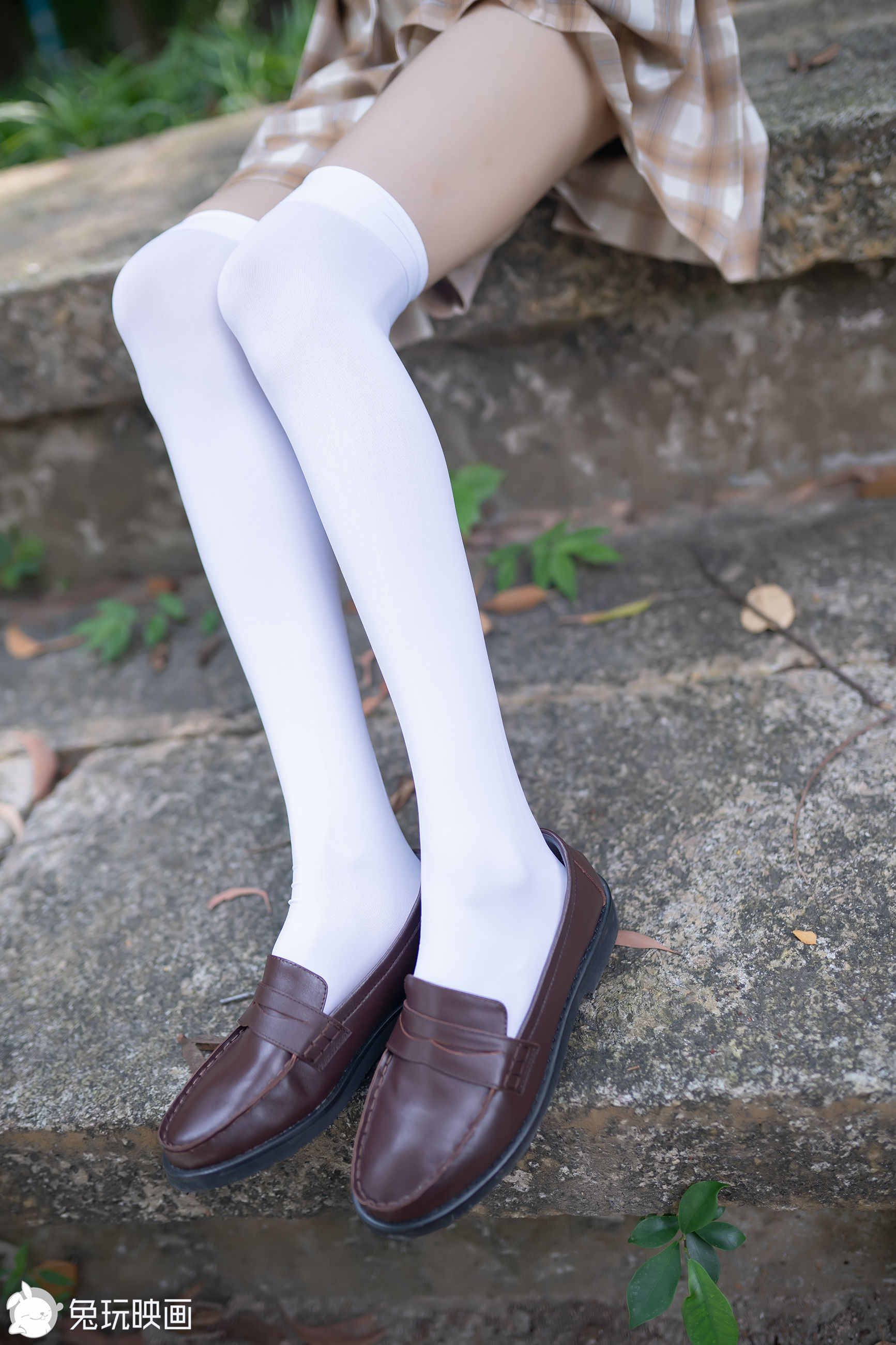 [兔玩映画] - 树荫里的小细腿_第2张