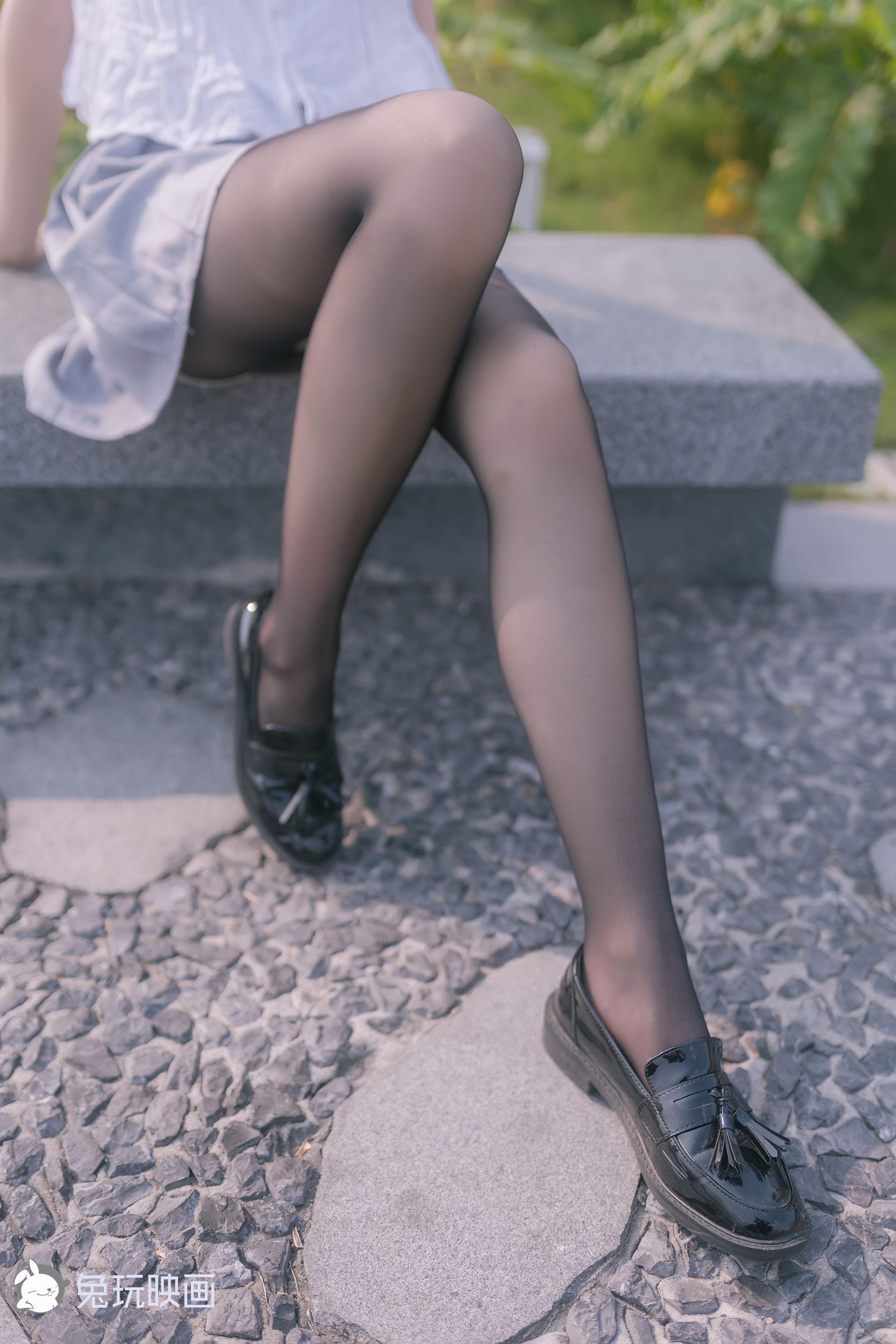 [兔玩映画] - 河边的黑丝_第1张