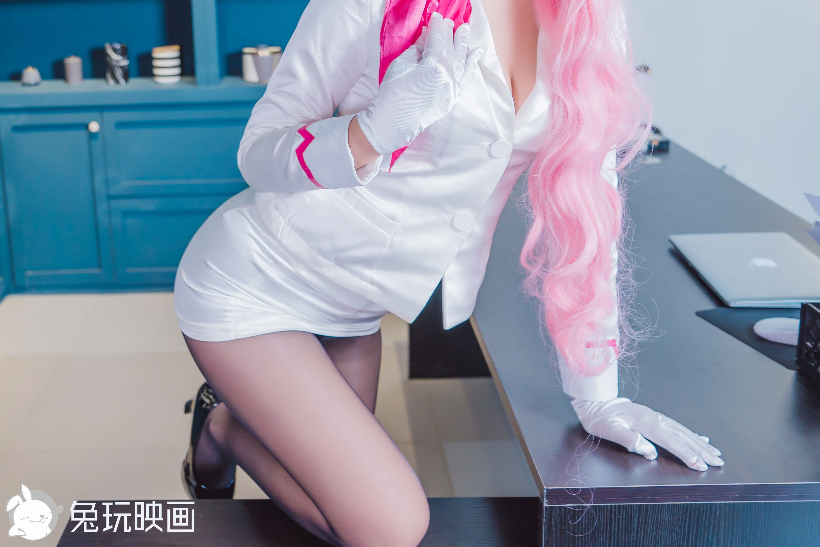 [兔玩映画] - 秘书狐_第4张