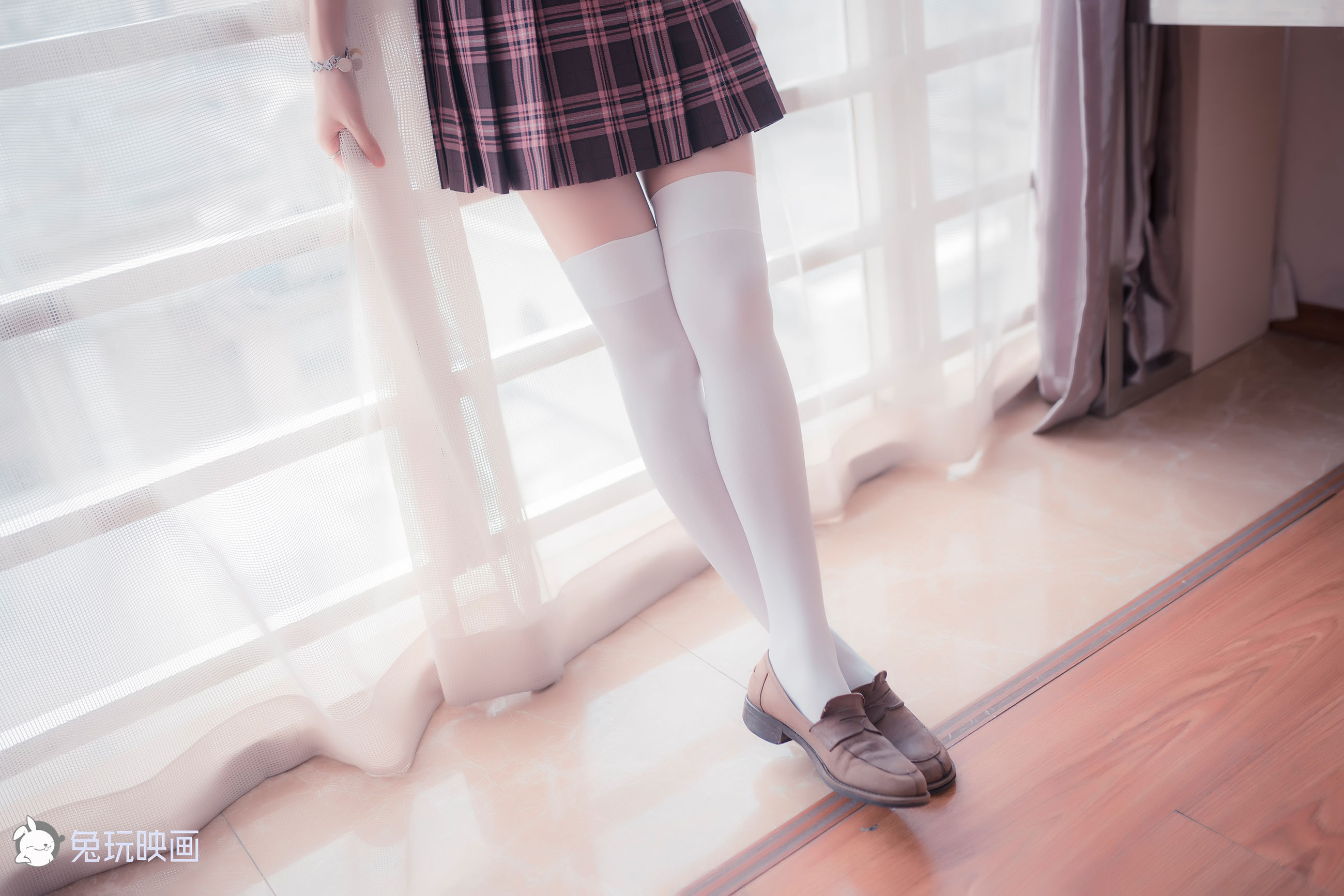 [兔玩映画] - 窗边的小细腿_第4张