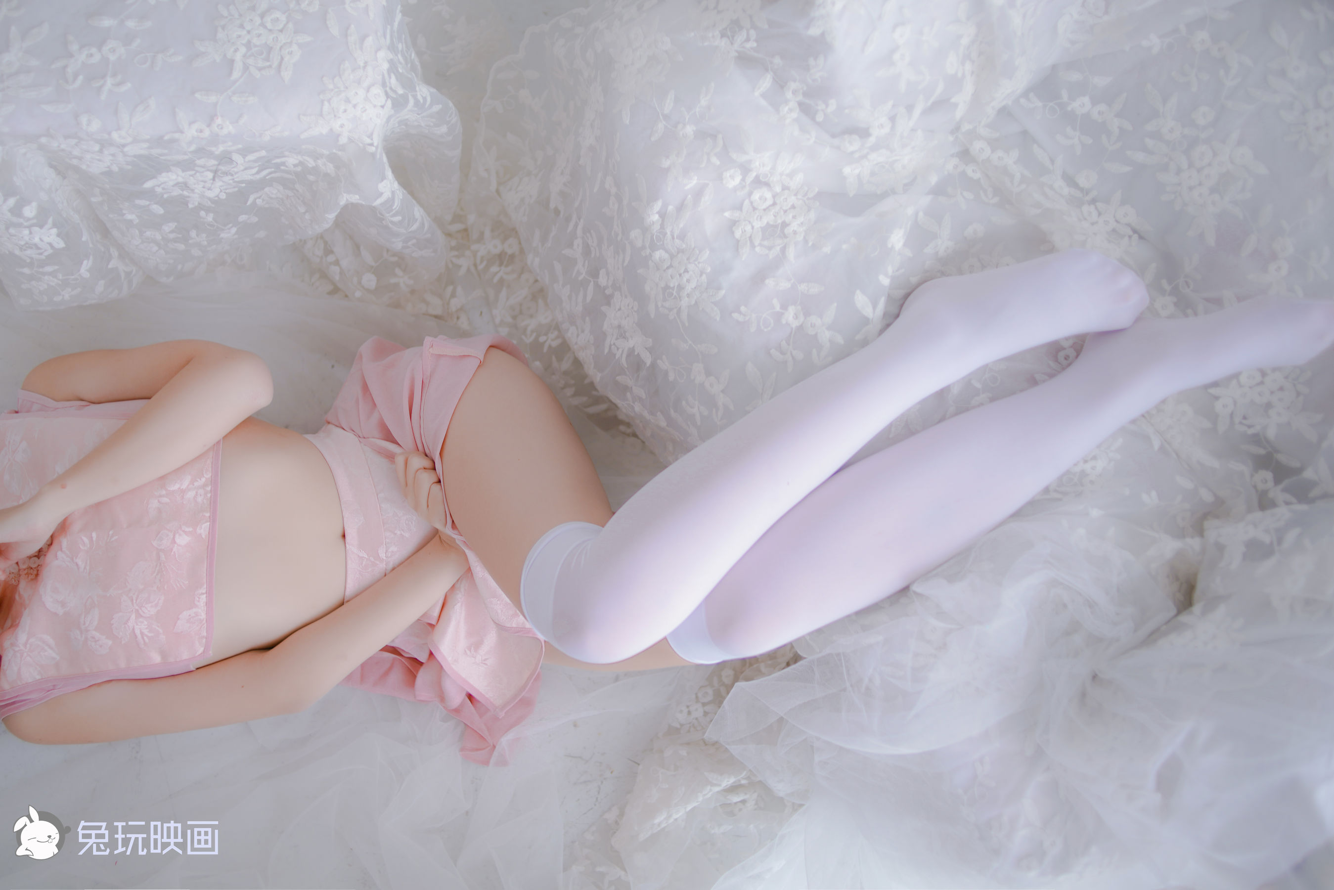 [兔玩映画] - 粉旗袍和黑三本_第3张