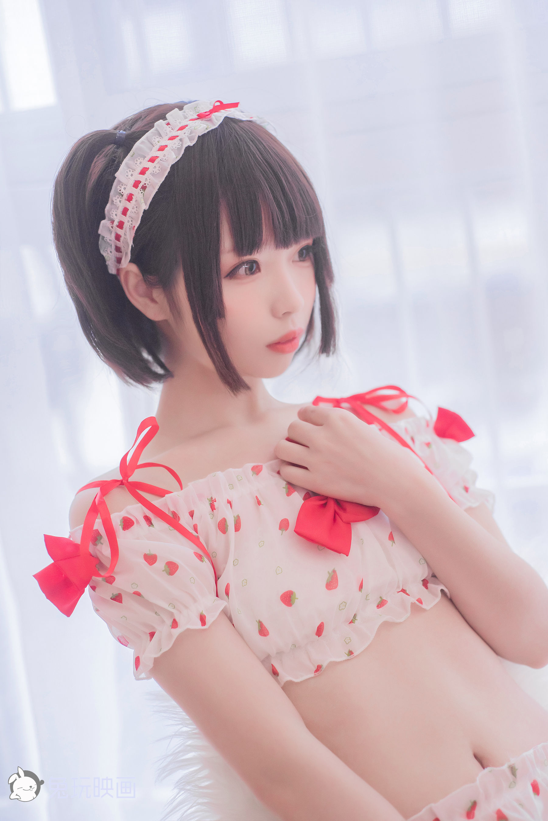 [兔玩映画] - 草莓与恶魔女孩_第1张