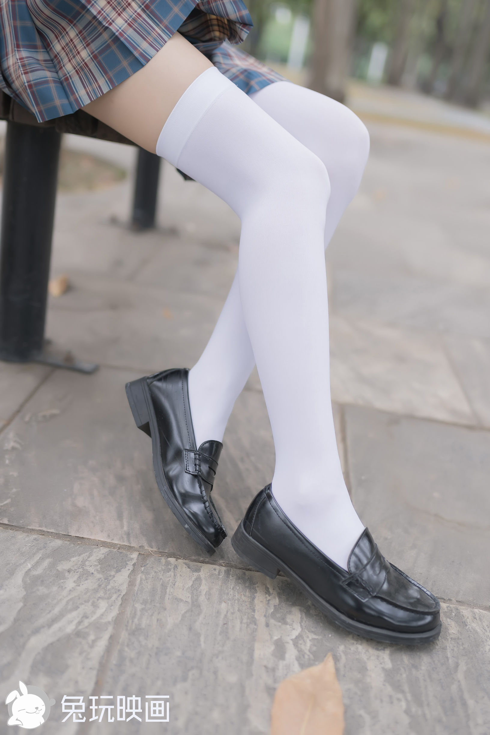 [兔玩映画] - 路边的椅子上_第2张