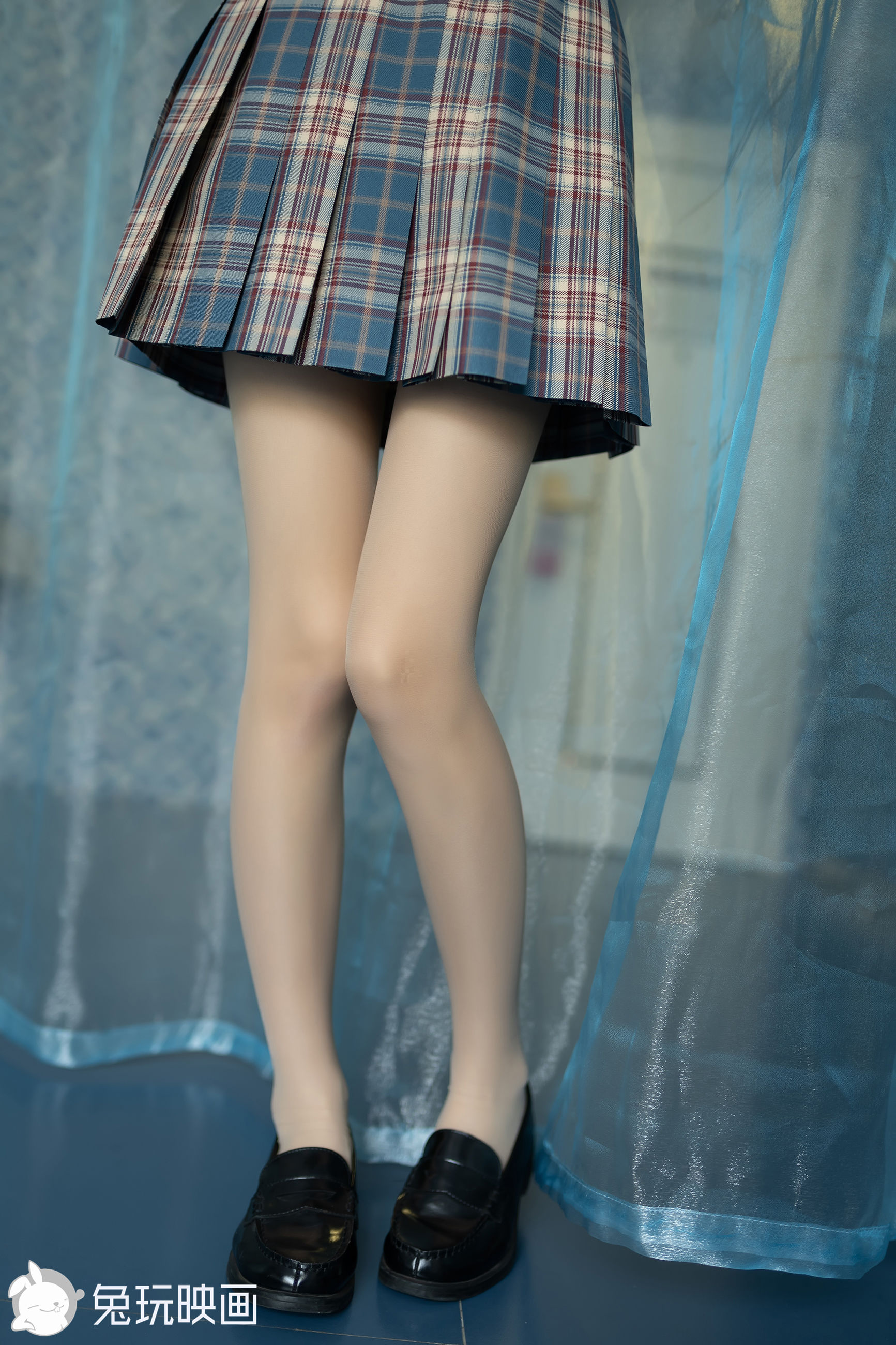 [兔玩映画] - 这腿也太细了！_第1张