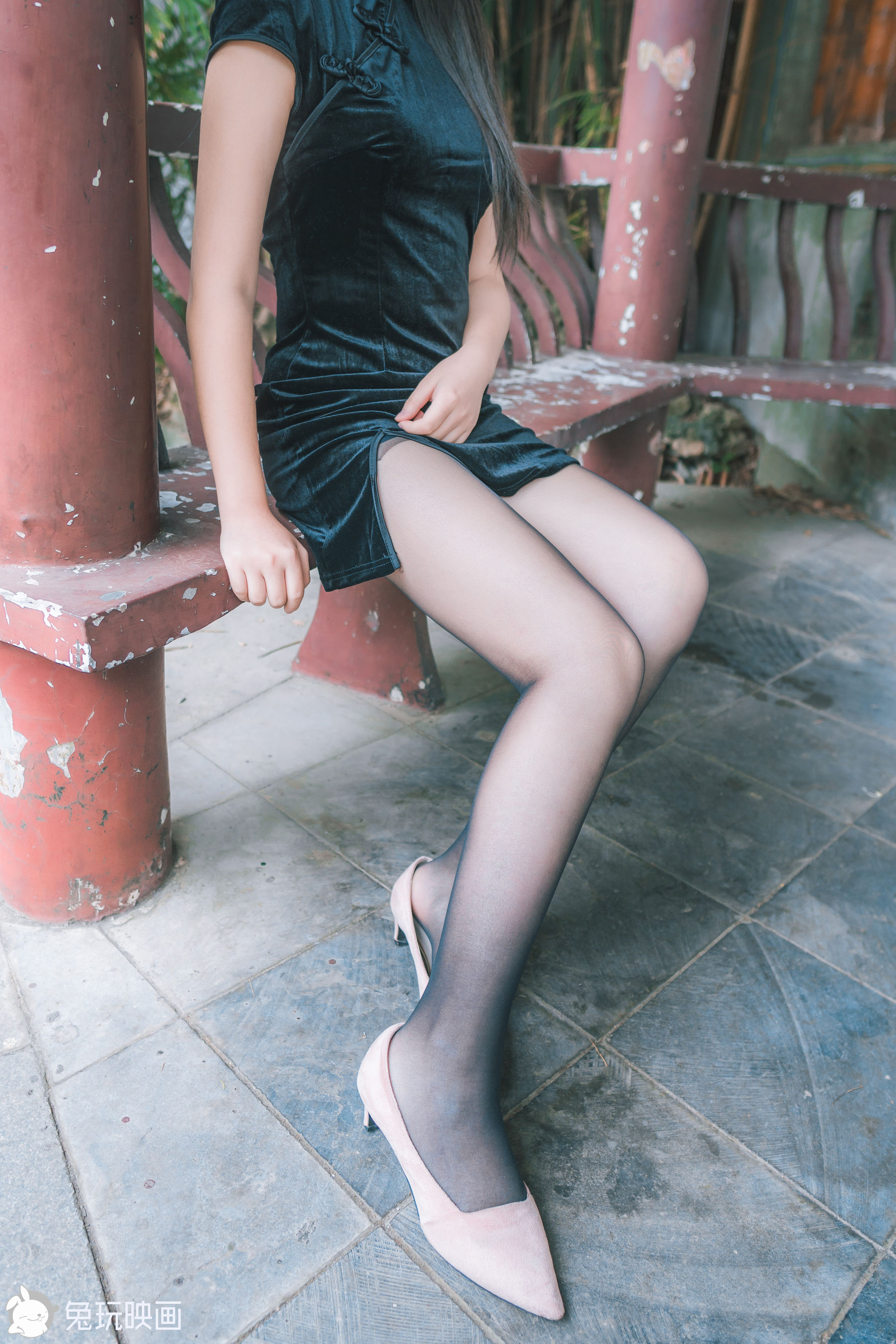 [兔玩映画] - 黑色旗袍游园会_第2张