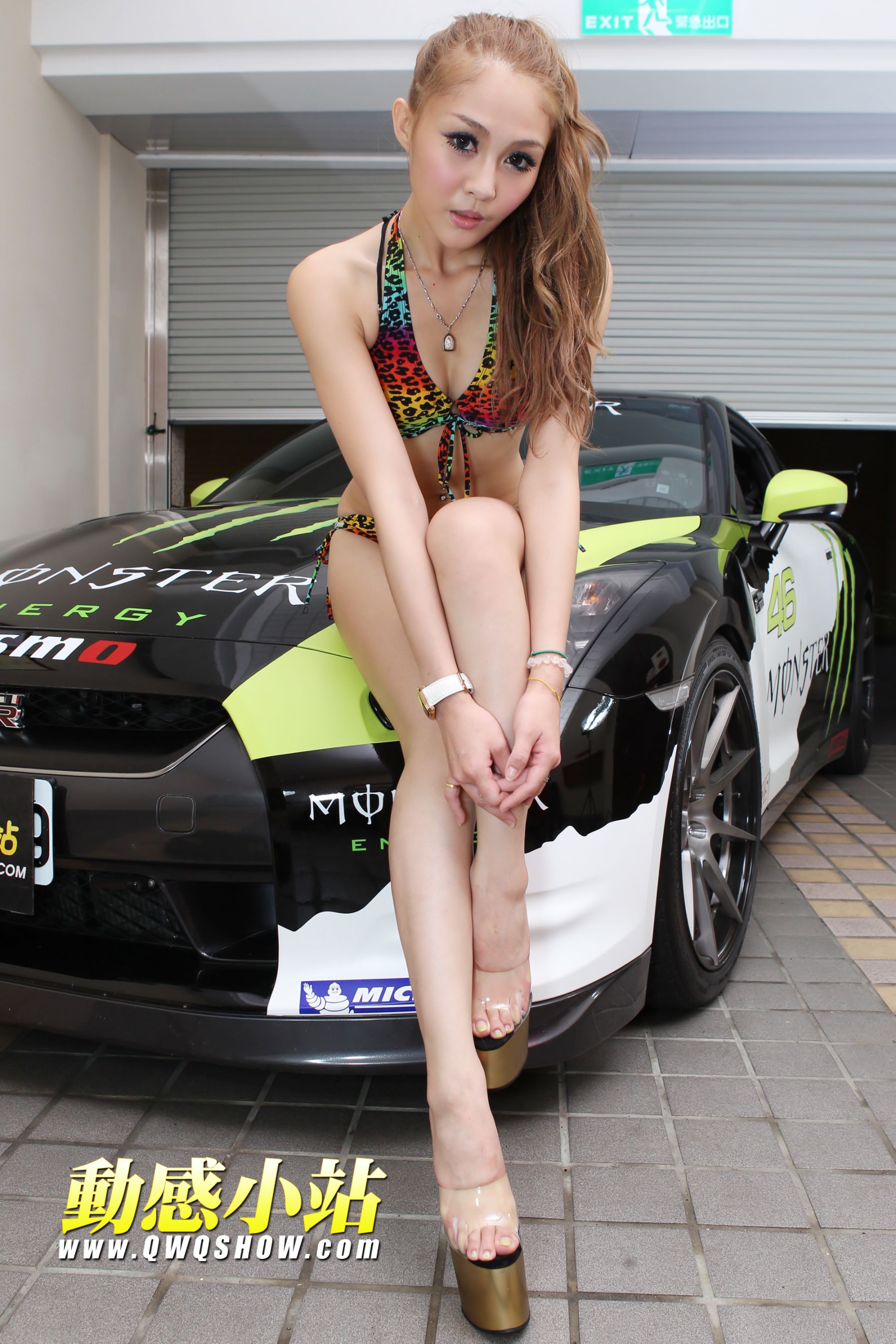 动感之星 蜜桃《跑车美女车模》 [动感小站] NO.160_第5张