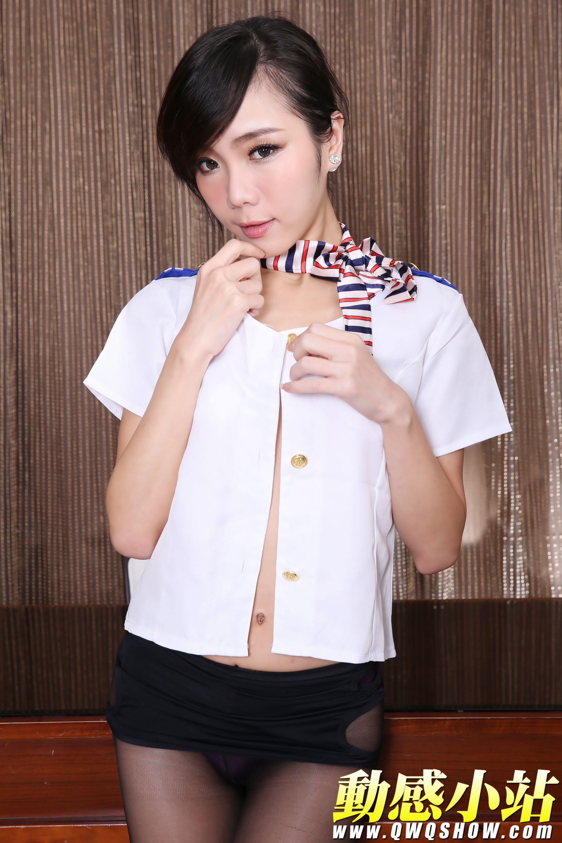 动感之星ShowTimeDancer 精灵《黑丝空姐》 [动感小站] NO.246_第2张