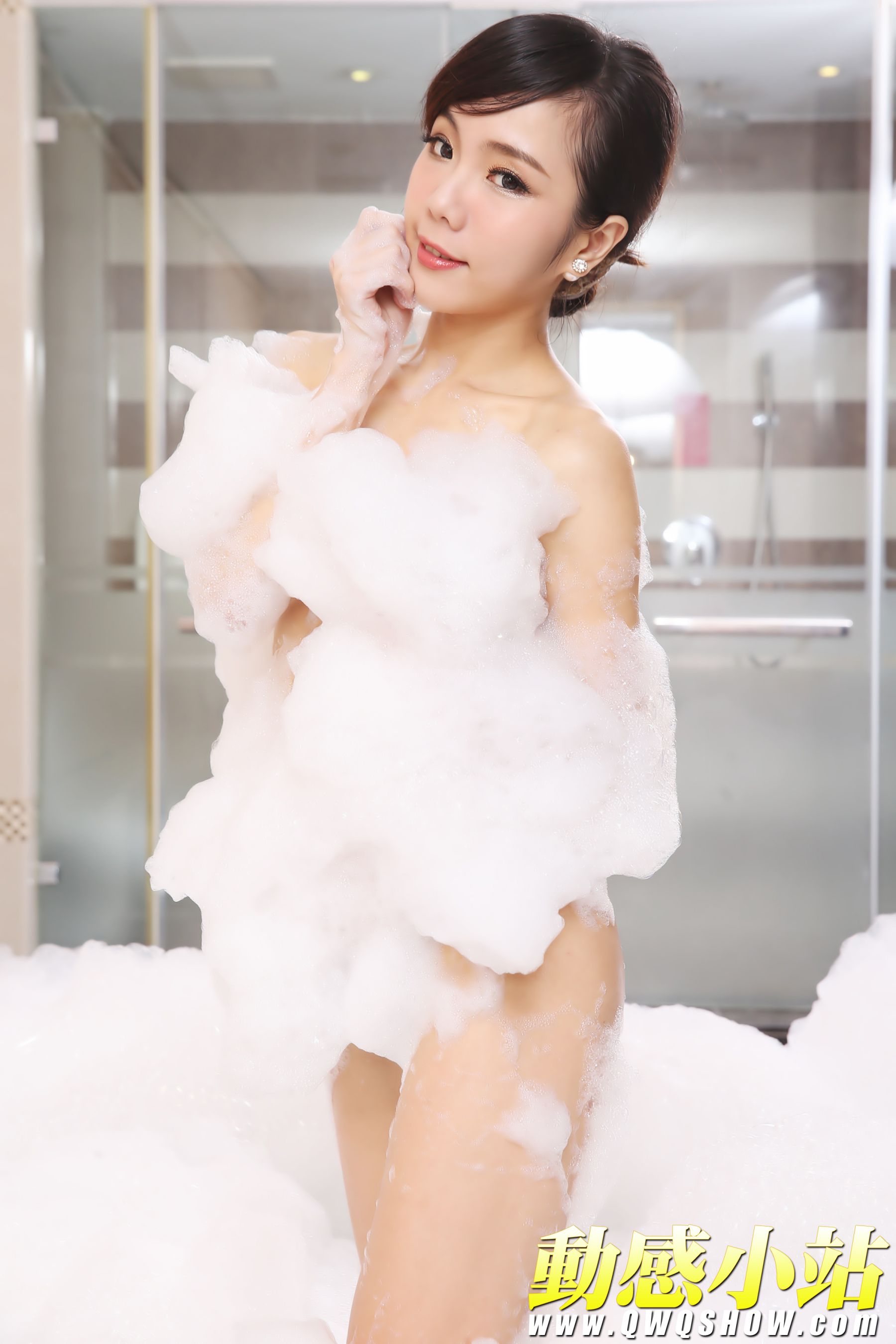 动感之星 精灵《浴室泡沫人体摄影》 [动感小站] NO.262_第2张