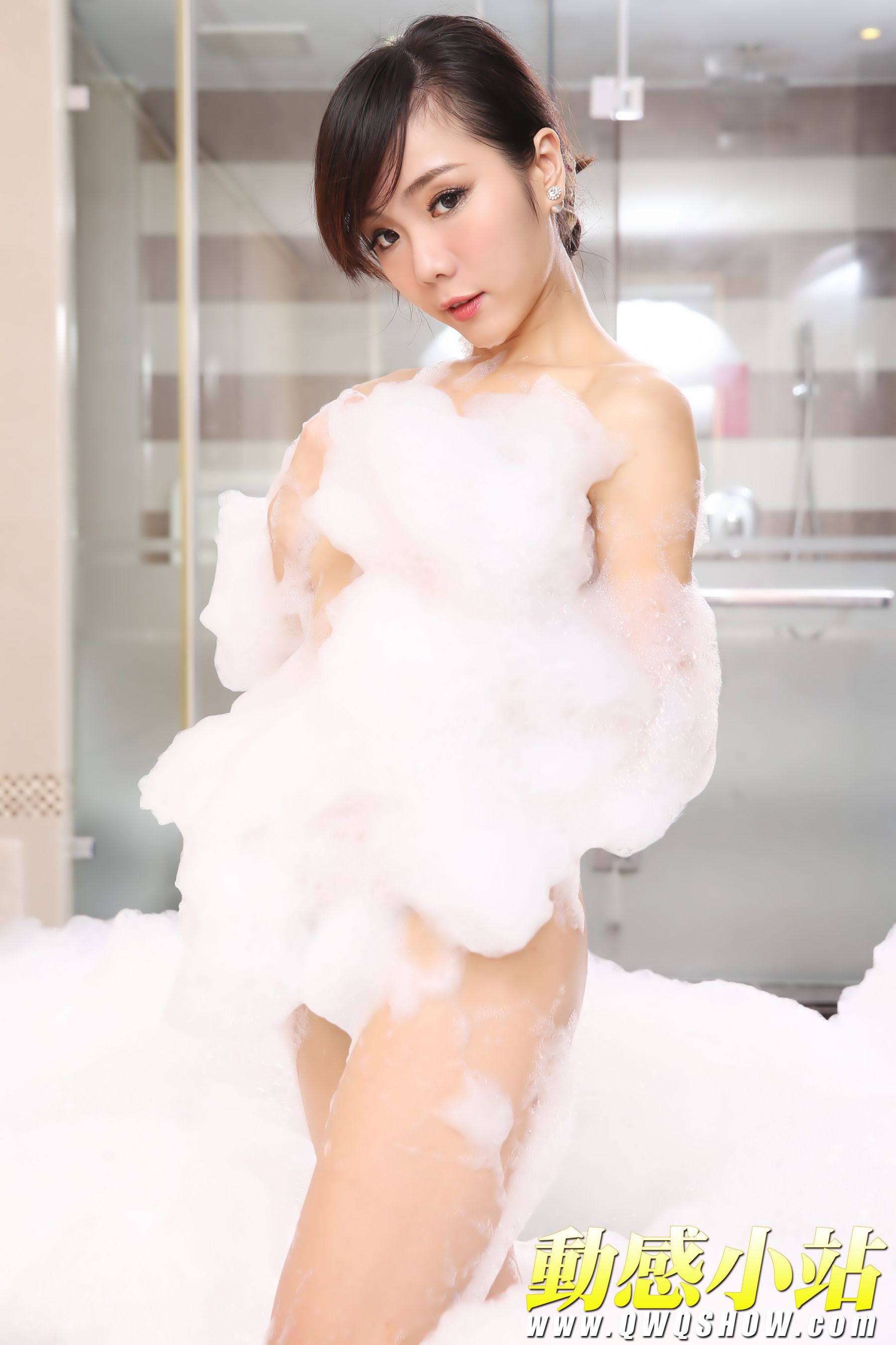 动感之星 精灵《浴室泡沫人体摄影》 [动感小站] NO.262_第3张