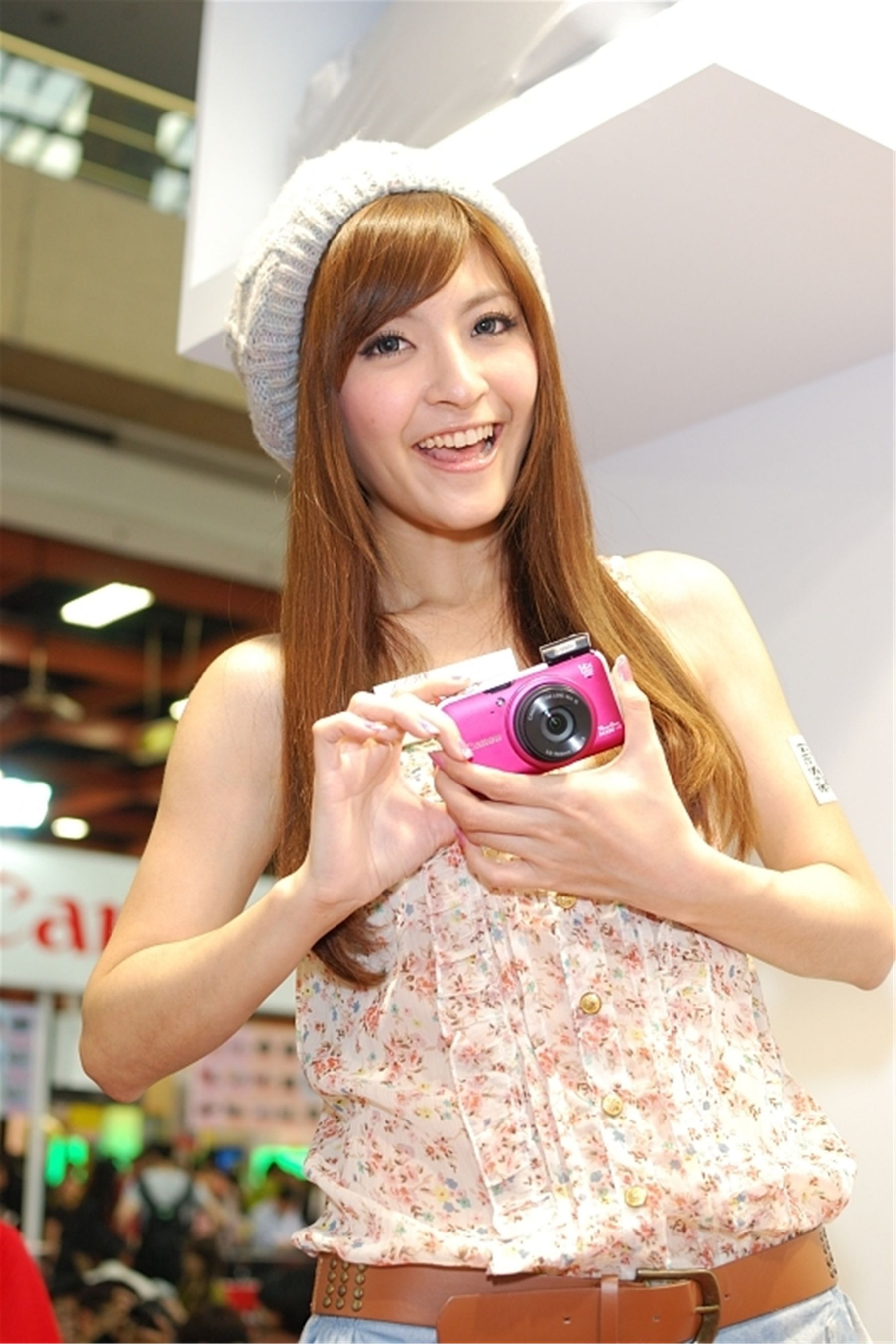 台湾正妹蓓蓓《春季电脑展》图片合集_第3张