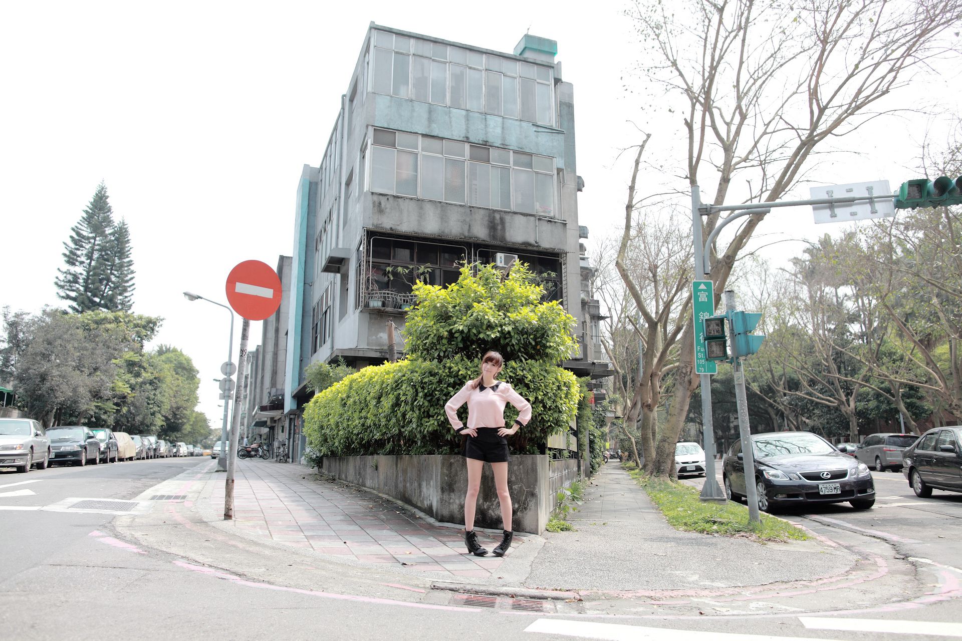 Kila晶晶/金允乔《2组超短裙街拍》_第4张