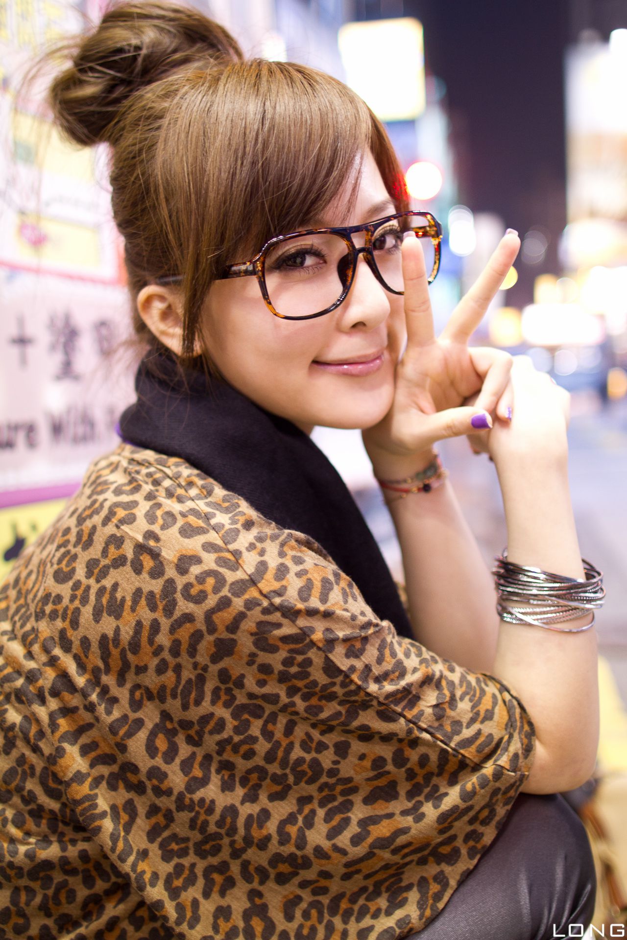 台湾果子MM《港澳之旅》夜市街拍系列_第2张