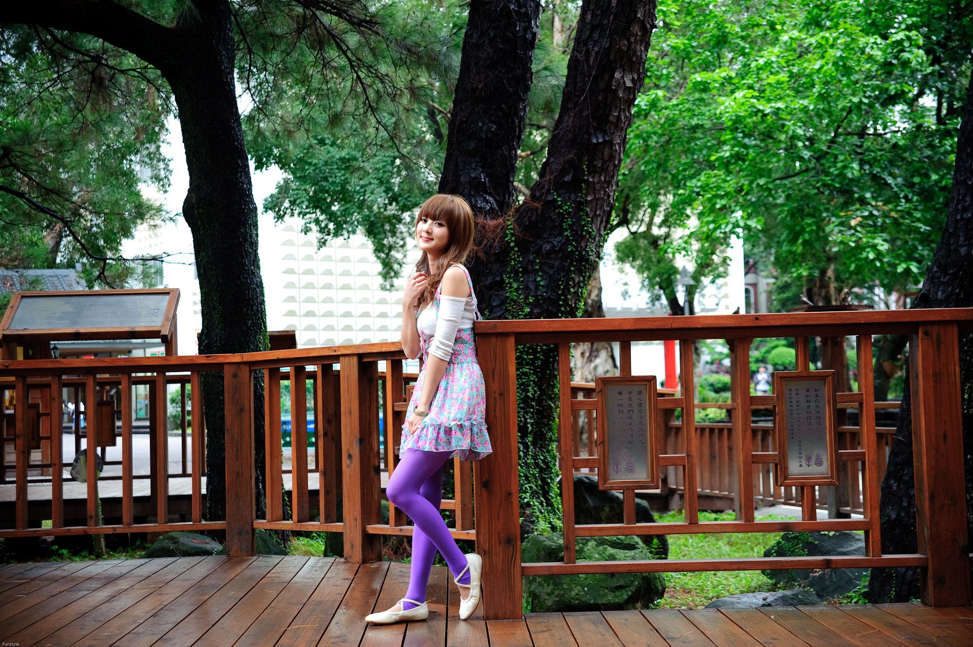 果子Mikako+Minako《台大外拍 II》_第3张