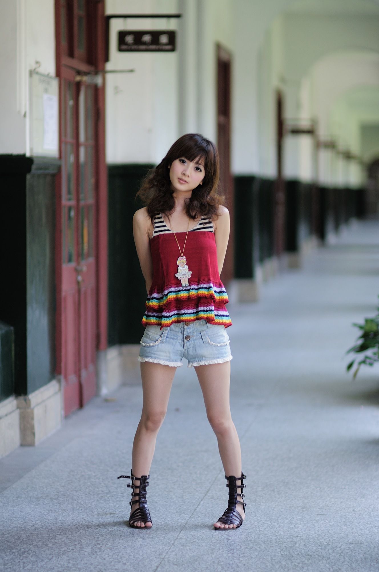 果子Mikako《台大法商學院外拍》_第1张