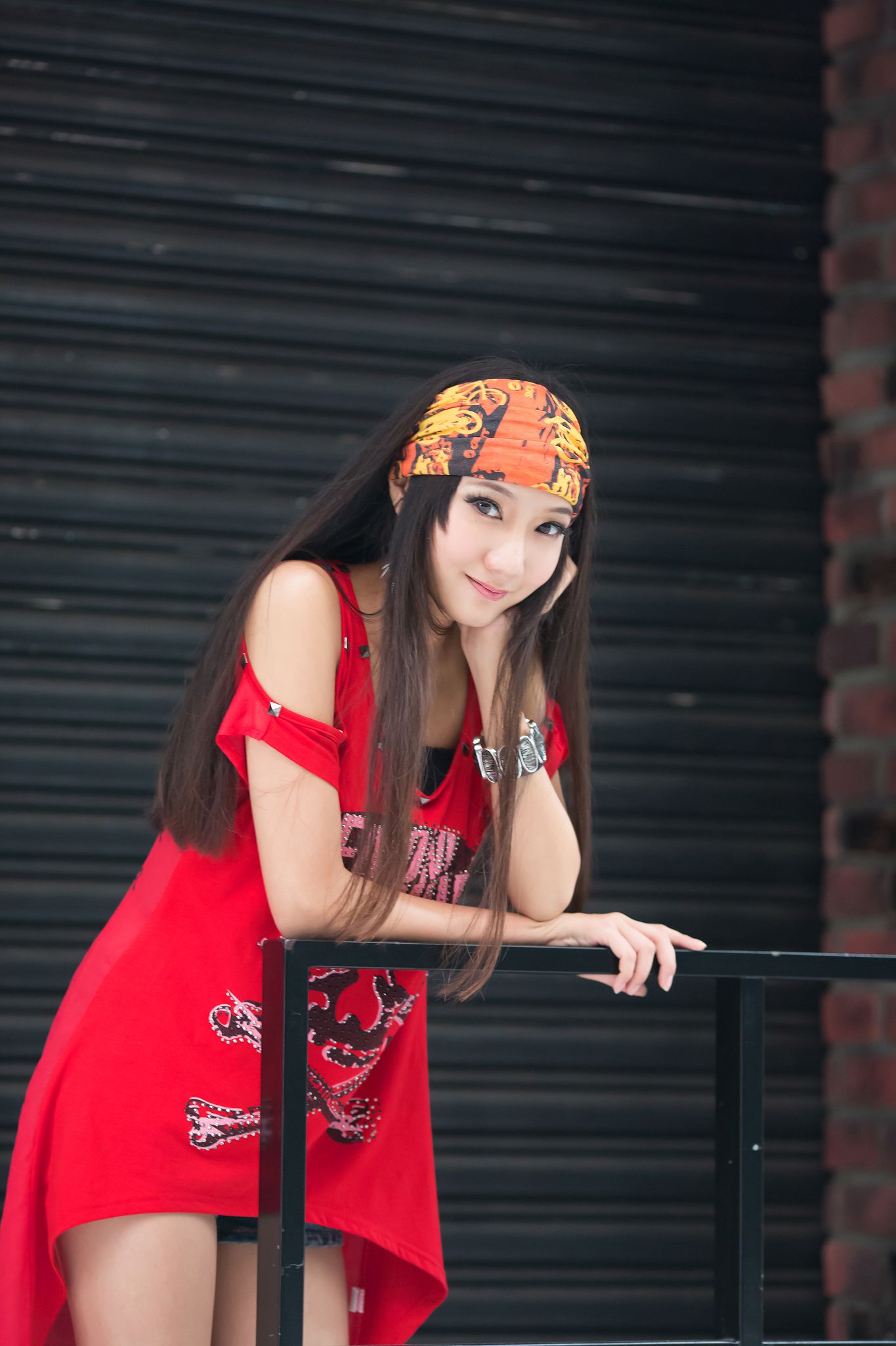 台湾腿模Tina陈思婷《美國街》街拍_第4张