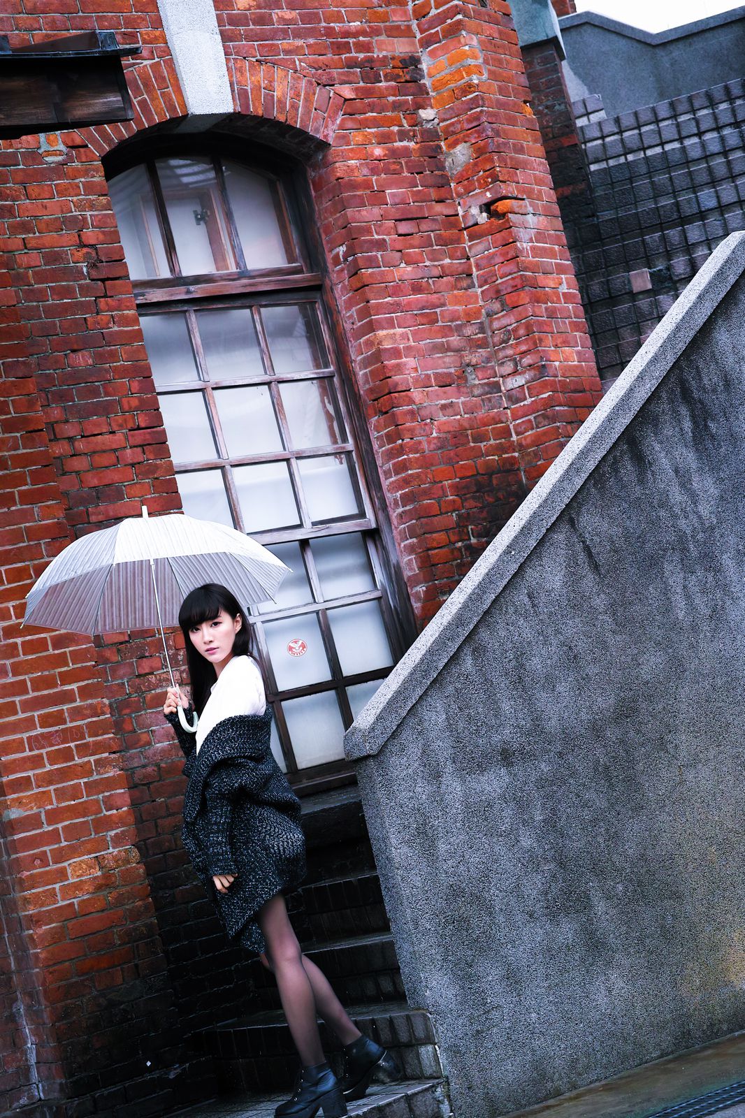 台湾美女胡佳妏Cora《西門町外拍》_第4张