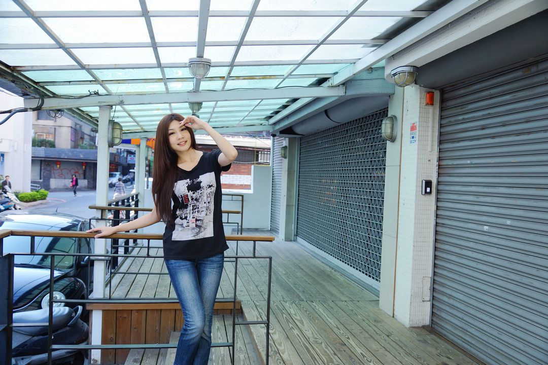 张雅筑Chu《东区商圈外拍》_第4张