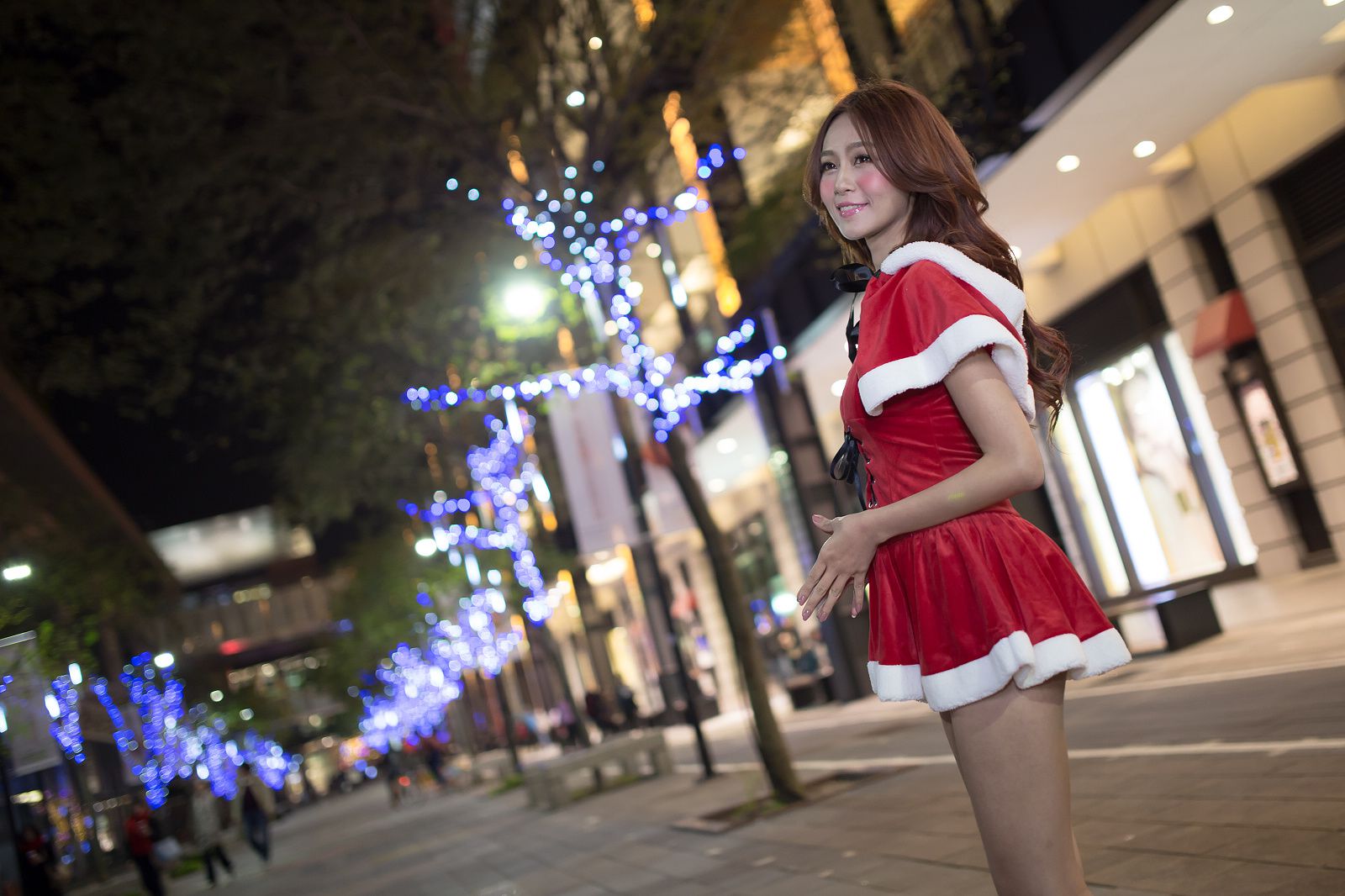 Winnie小雪/庄咏惠《圣诞小短裙夜拍》_第3张