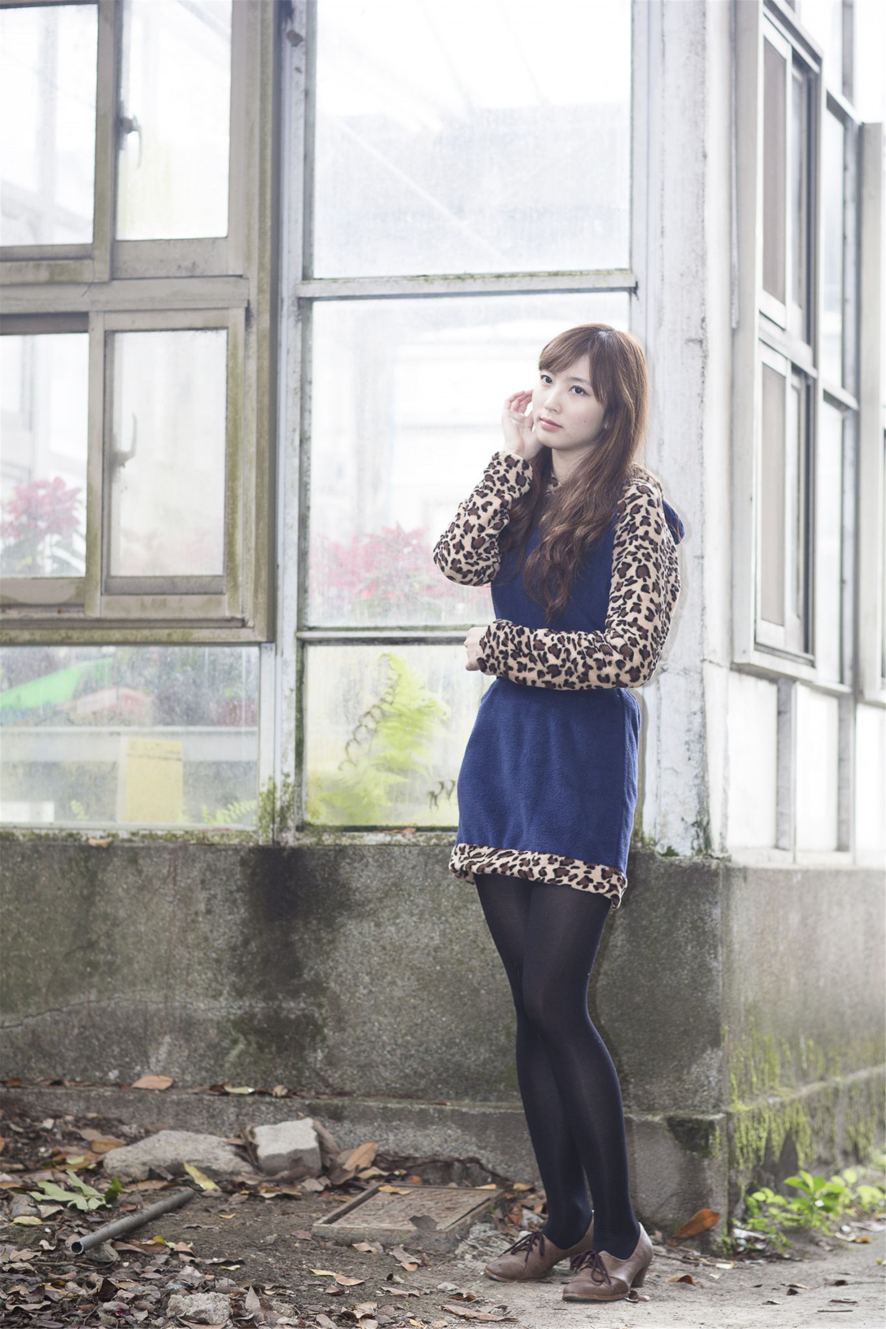 台湾模特艾薇《台大外拍》_第4张