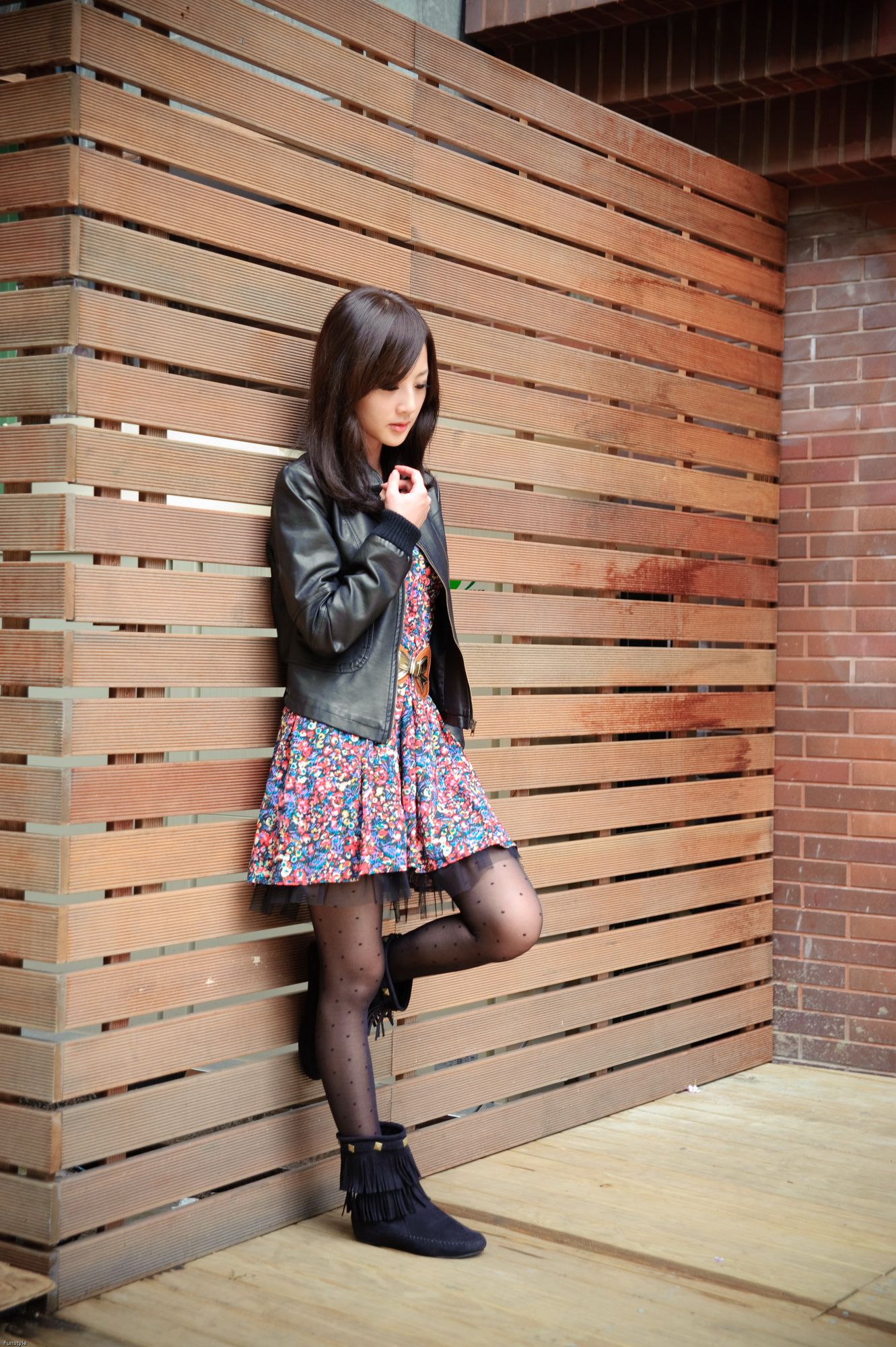 张允霏/张凯洁《東區街拍》_第1张