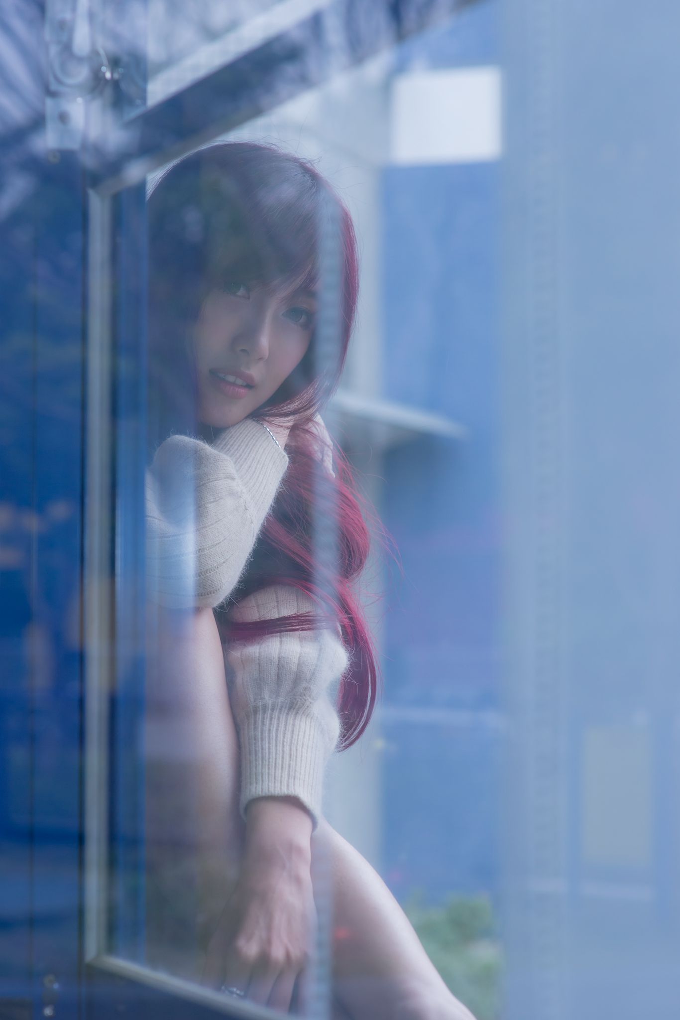 Kila晶晶/廖挺伶《针织衫套裙街拍》_第1张