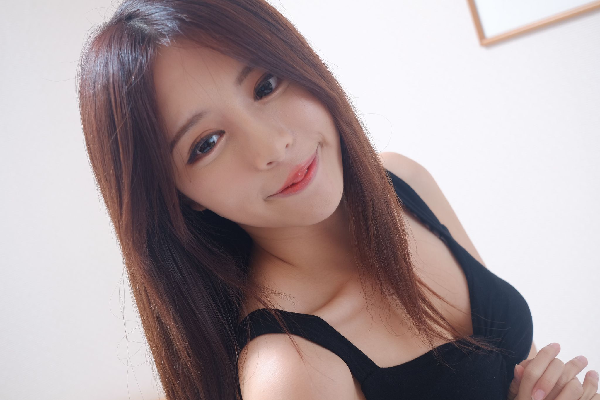 网红嫩模张齐郡JULIE《甜美吊带女神》_第2张