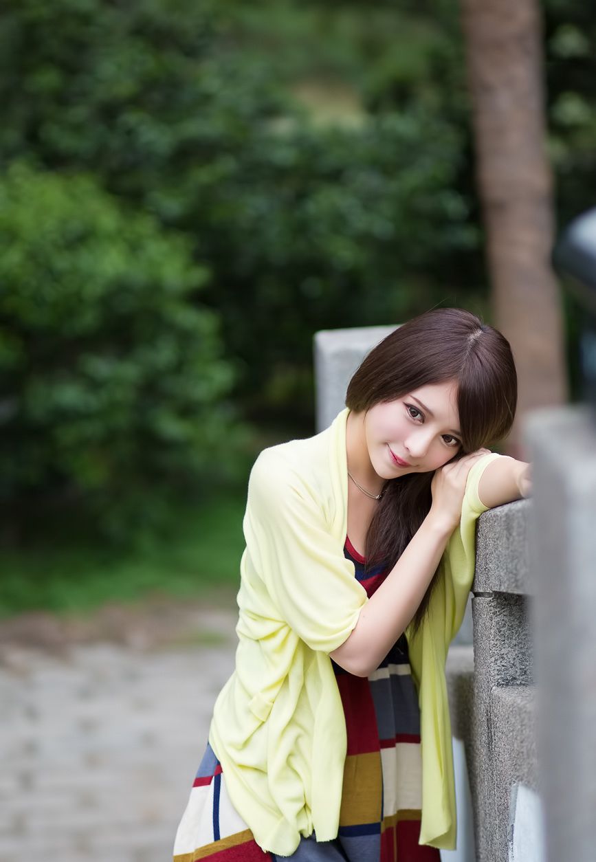 台湾女神张齐郡JULIE《踏青》_第4张