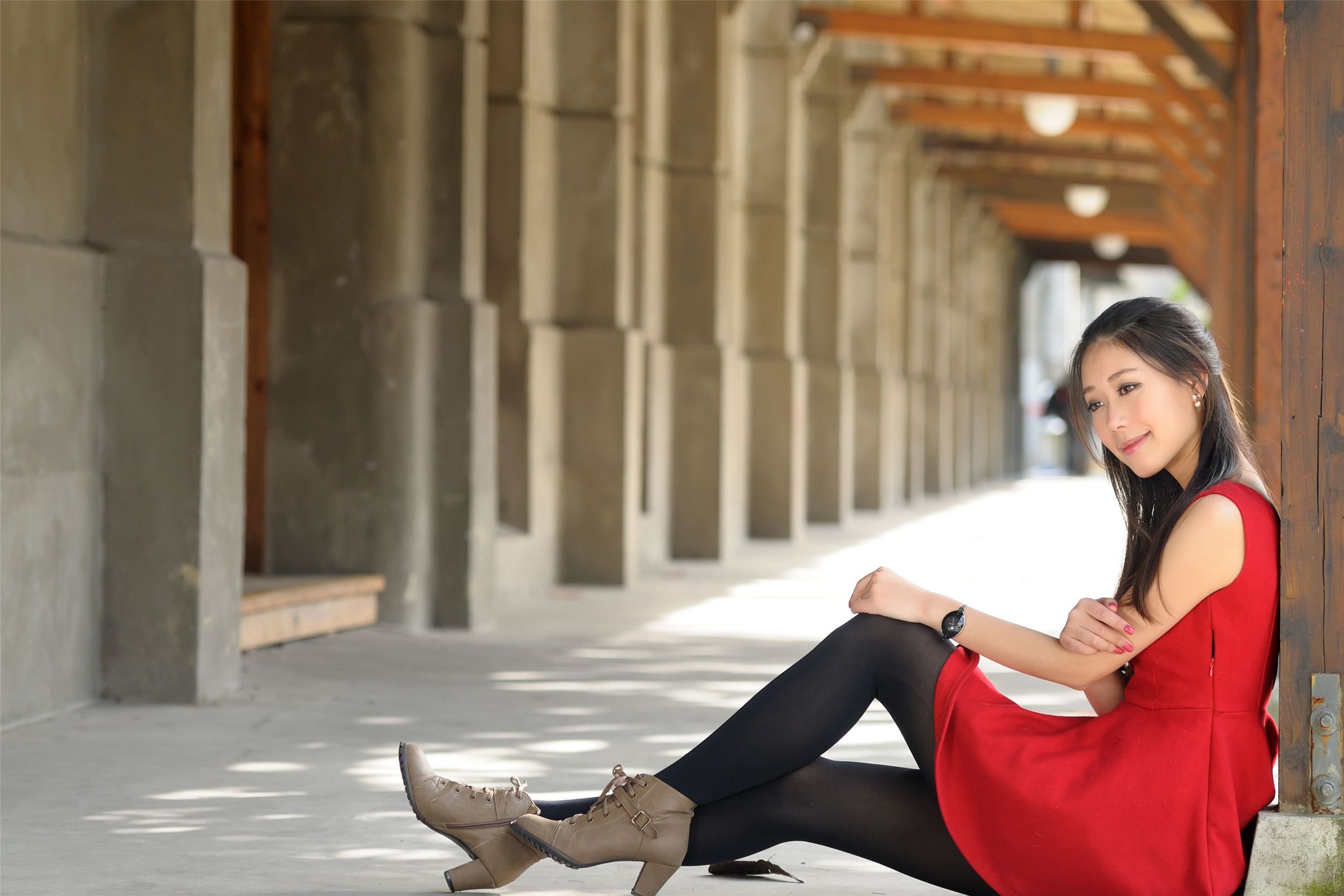 台湾女神佳贝儿《唯美时尚外拍》_第2张