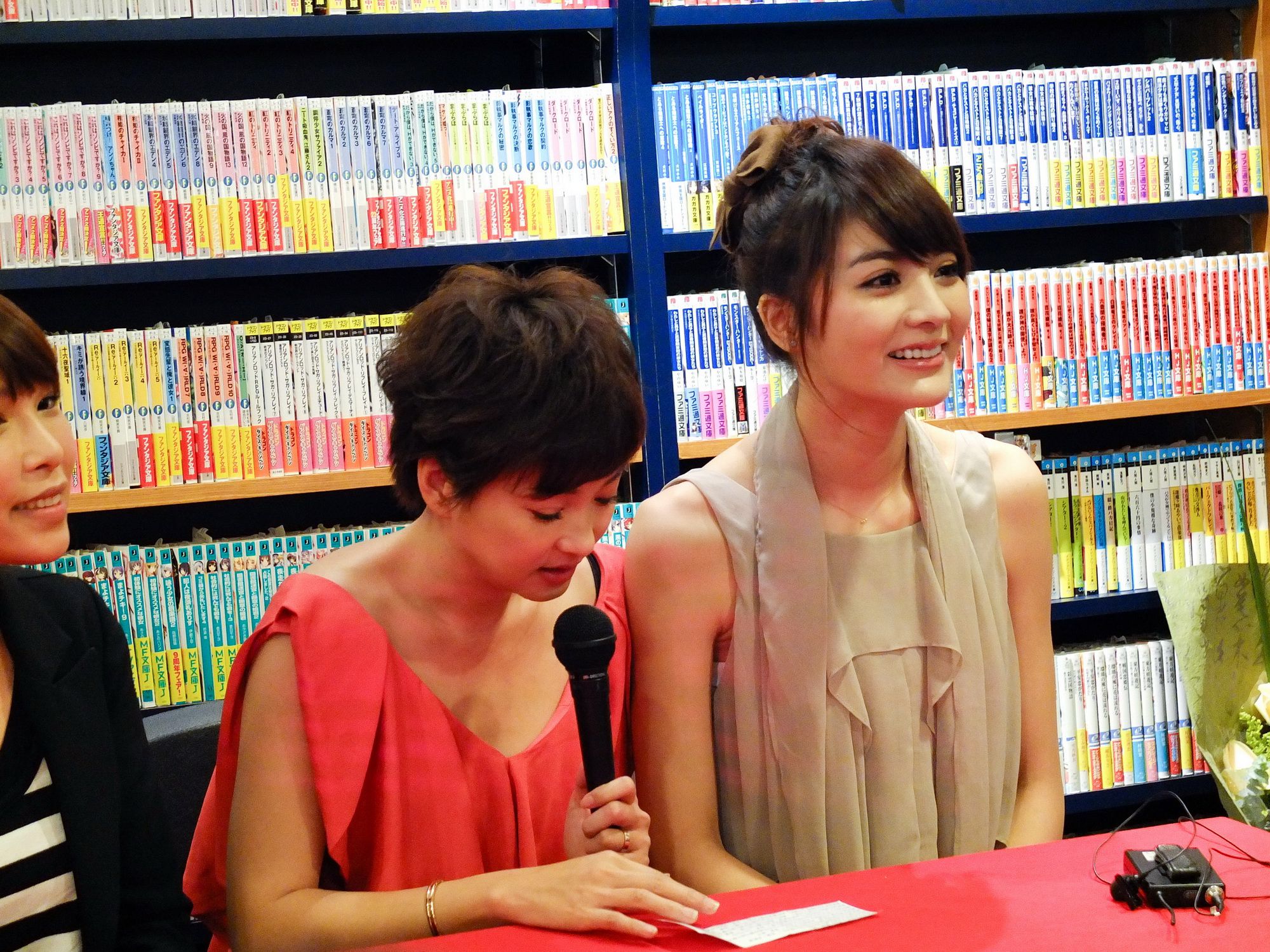 果子MM/张允霏《妝漂亮 簽書會》高清活动图片_第5张