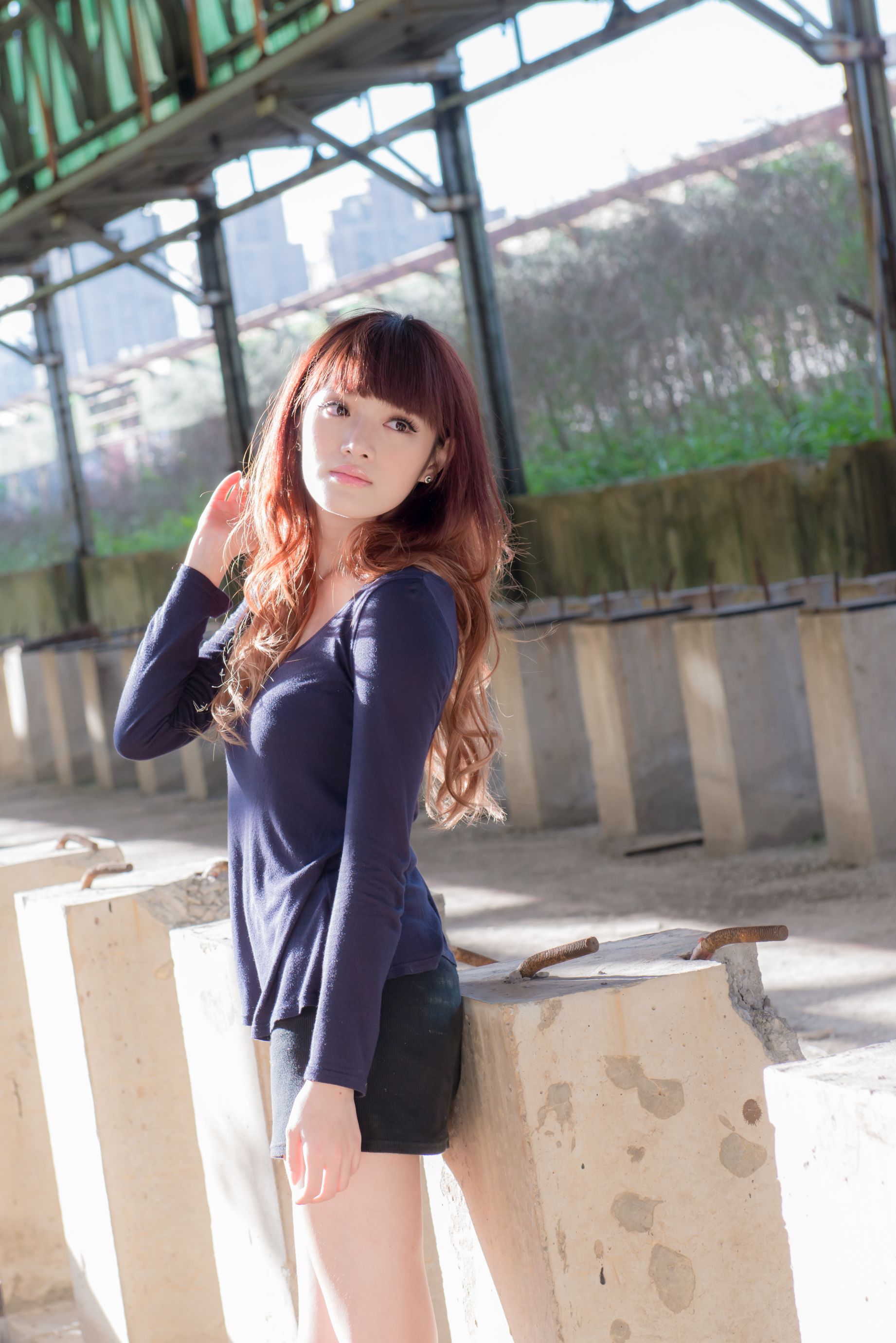 台湾正妹林岗怡Didy《废墟车站唯美外拍》_第5张