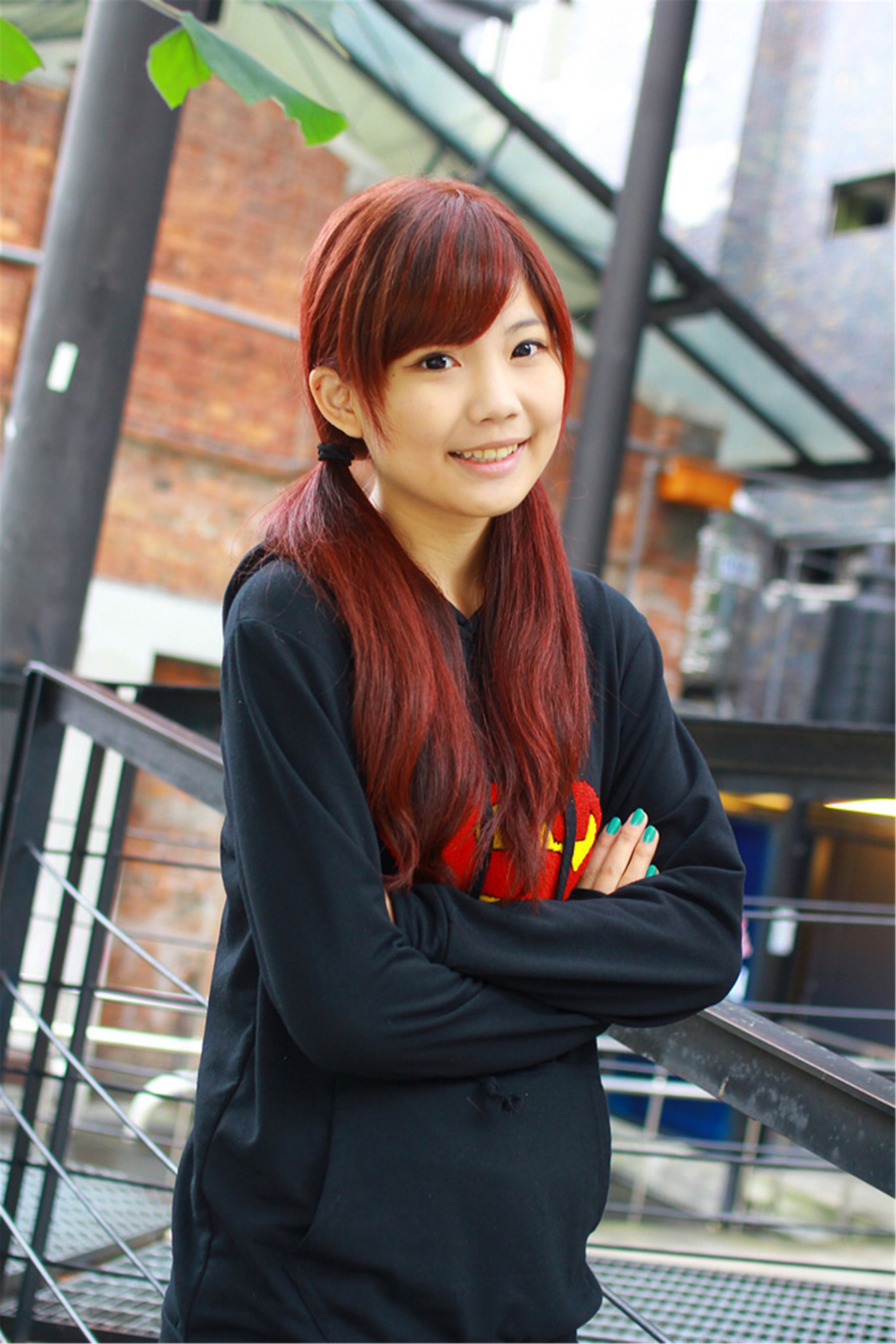 台湾美少女小静《電影公園外拍》_第1张