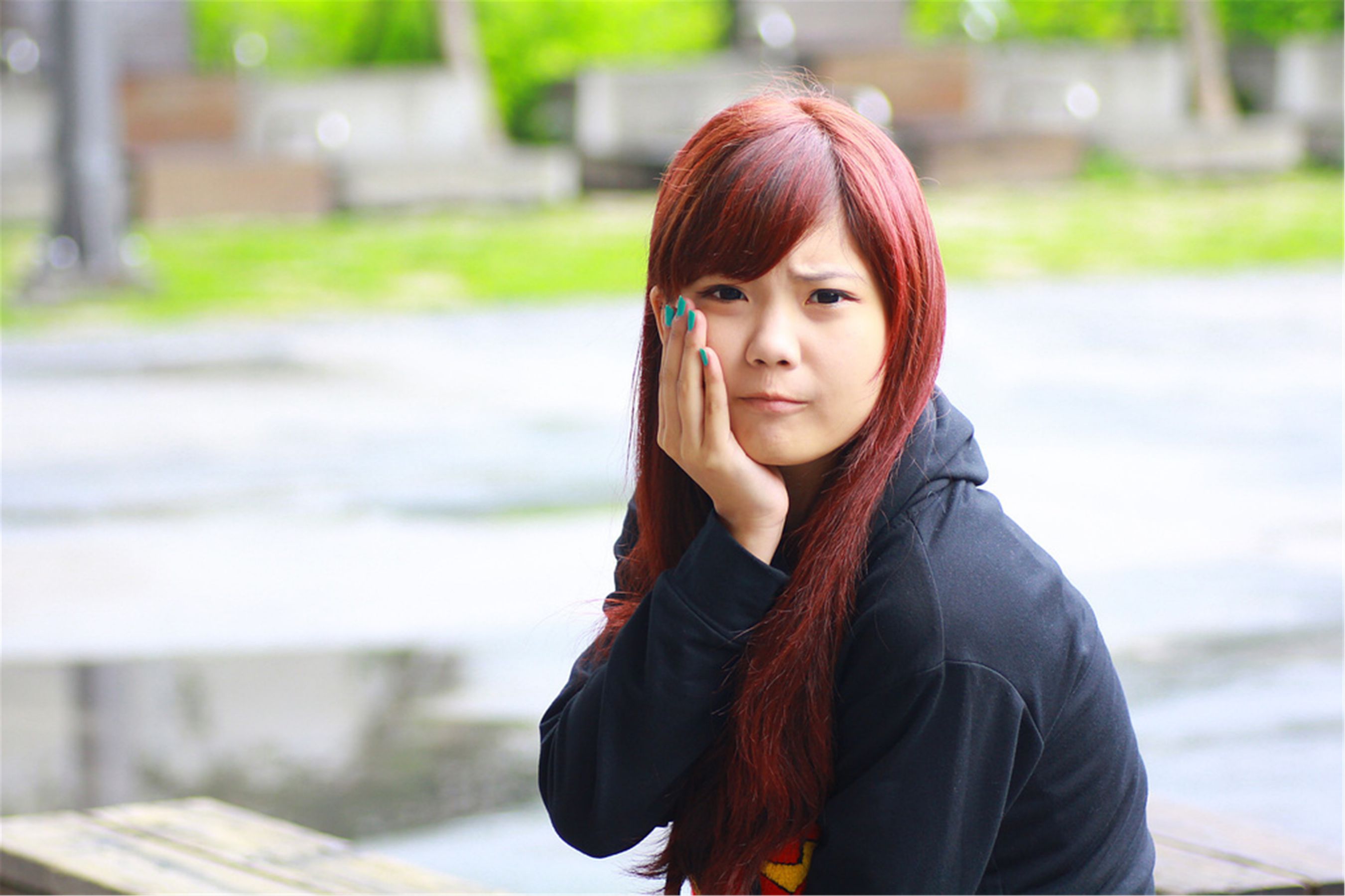 台湾美少女小静《電影公園外拍》_第2张