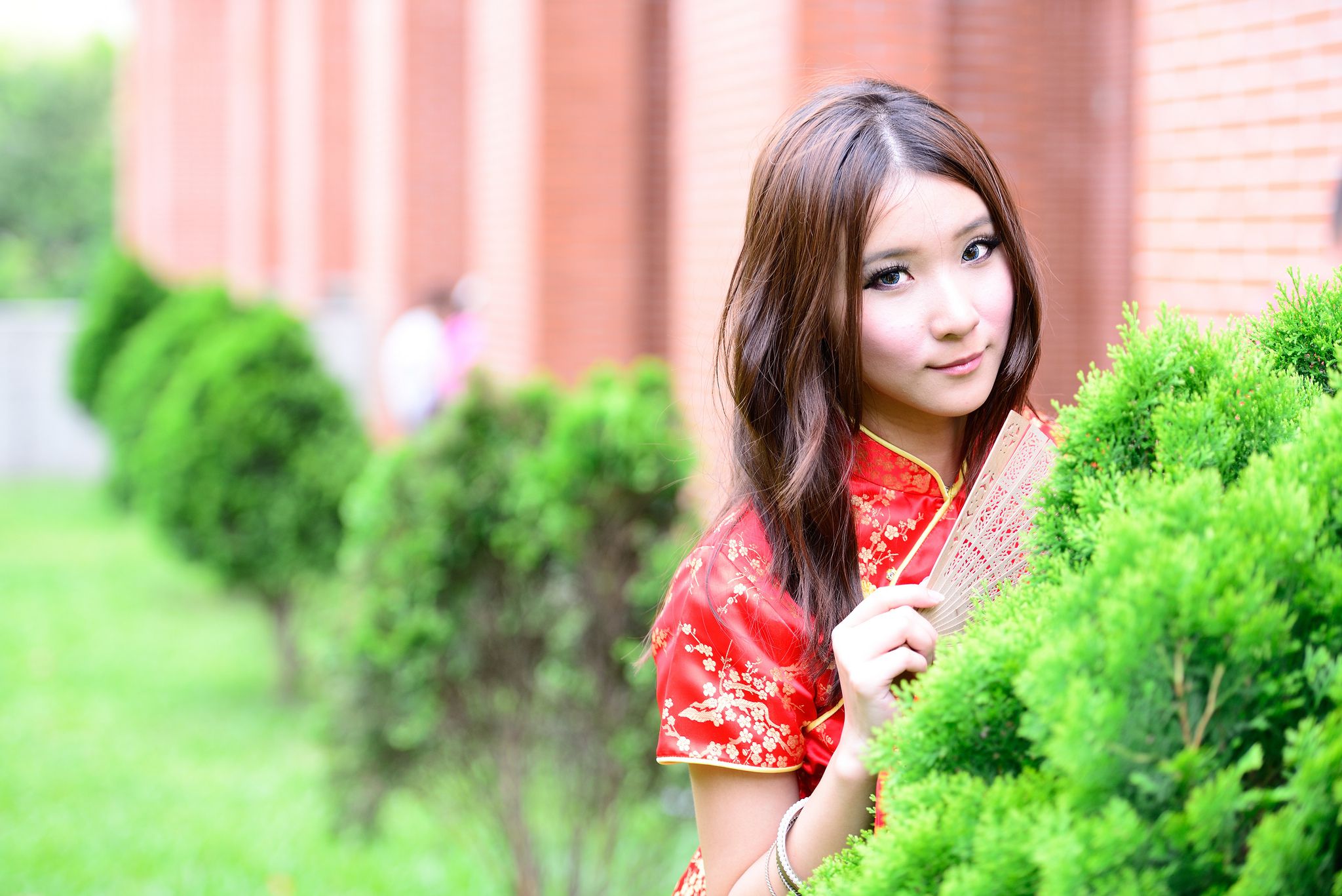 台湾模特阿布《红黑旗袍系列外拍》_第2张