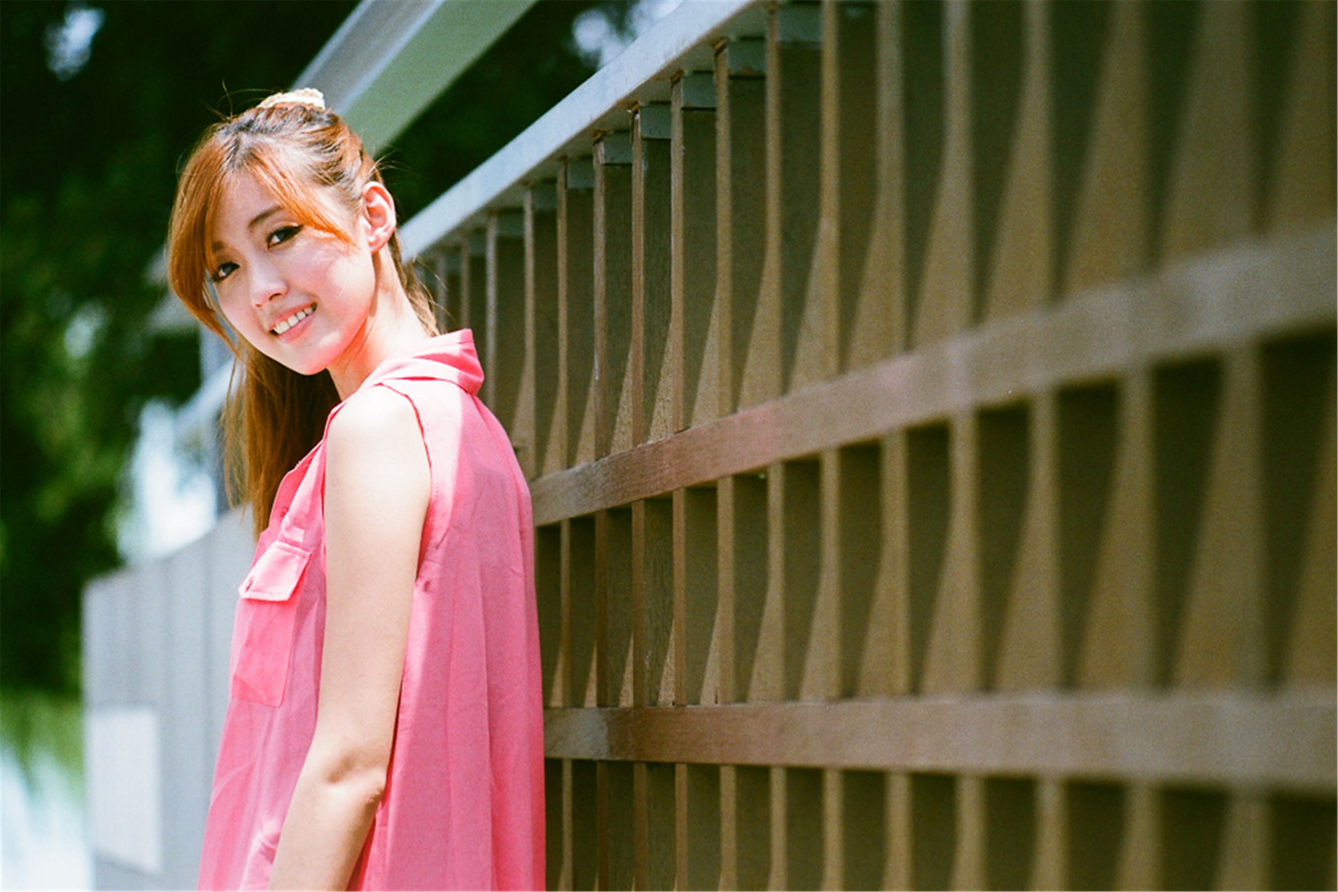 Kila晶晶/廖挺伶《莲池潭外拍》_第1张