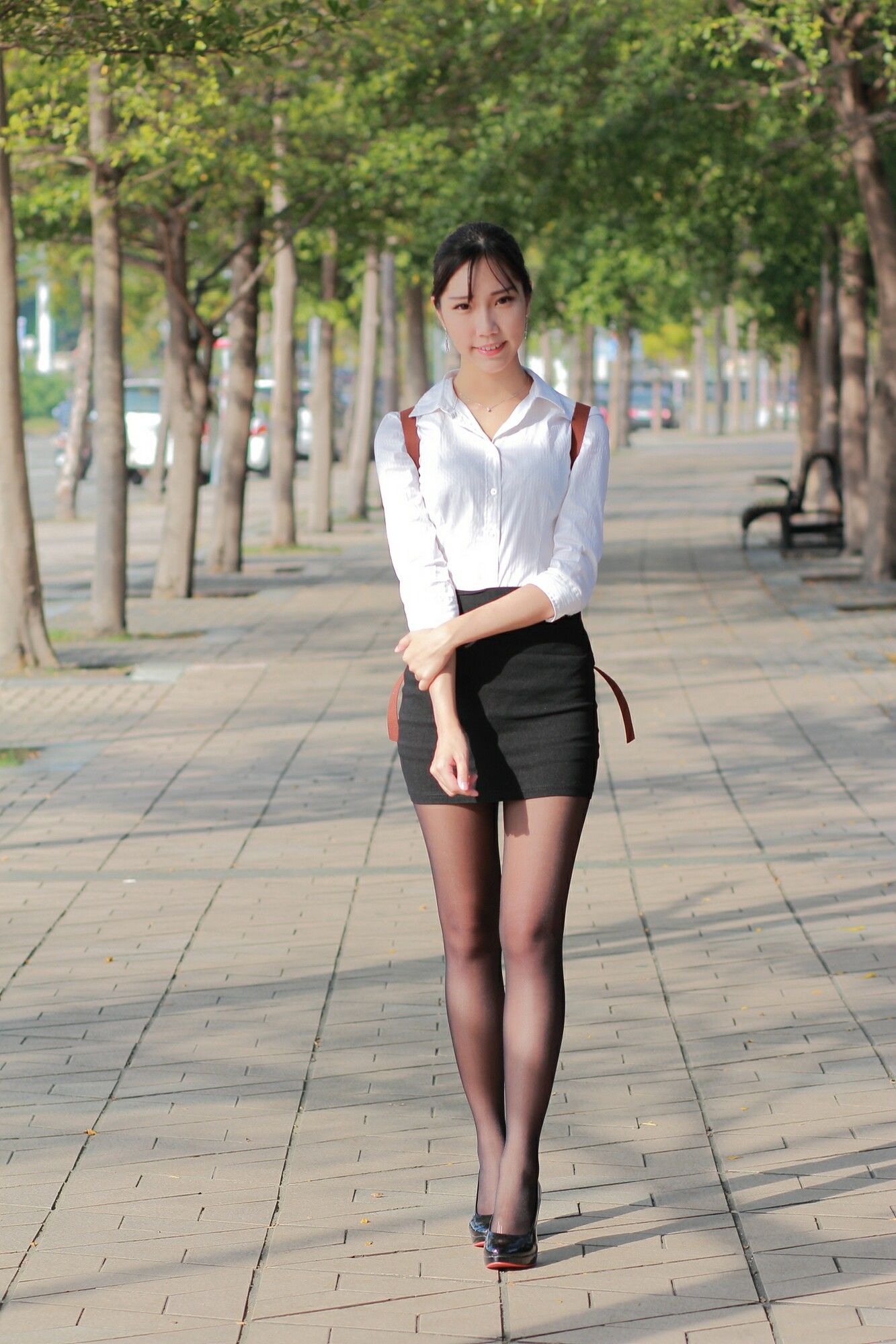 [台湾正妹] 豬比《兒童美術館外拍》_第1张