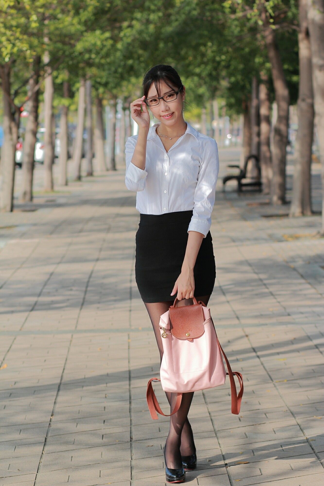 [台湾正妹] 豬比《兒童美術館外拍》_第4张