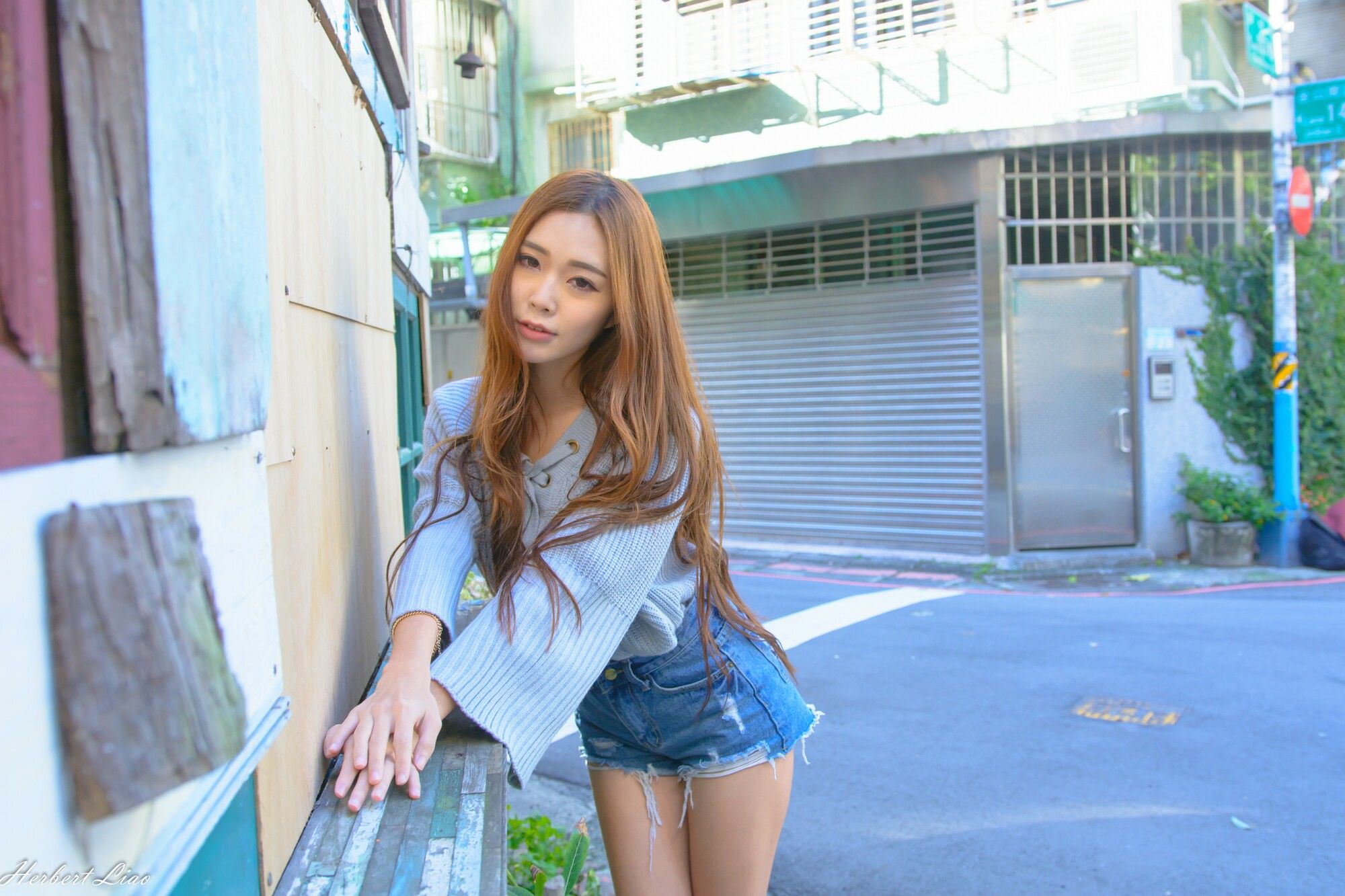 [台湾正妹] 黄上晏Rubis《古亭站周邊~牛仔热裤街拍》_第4张