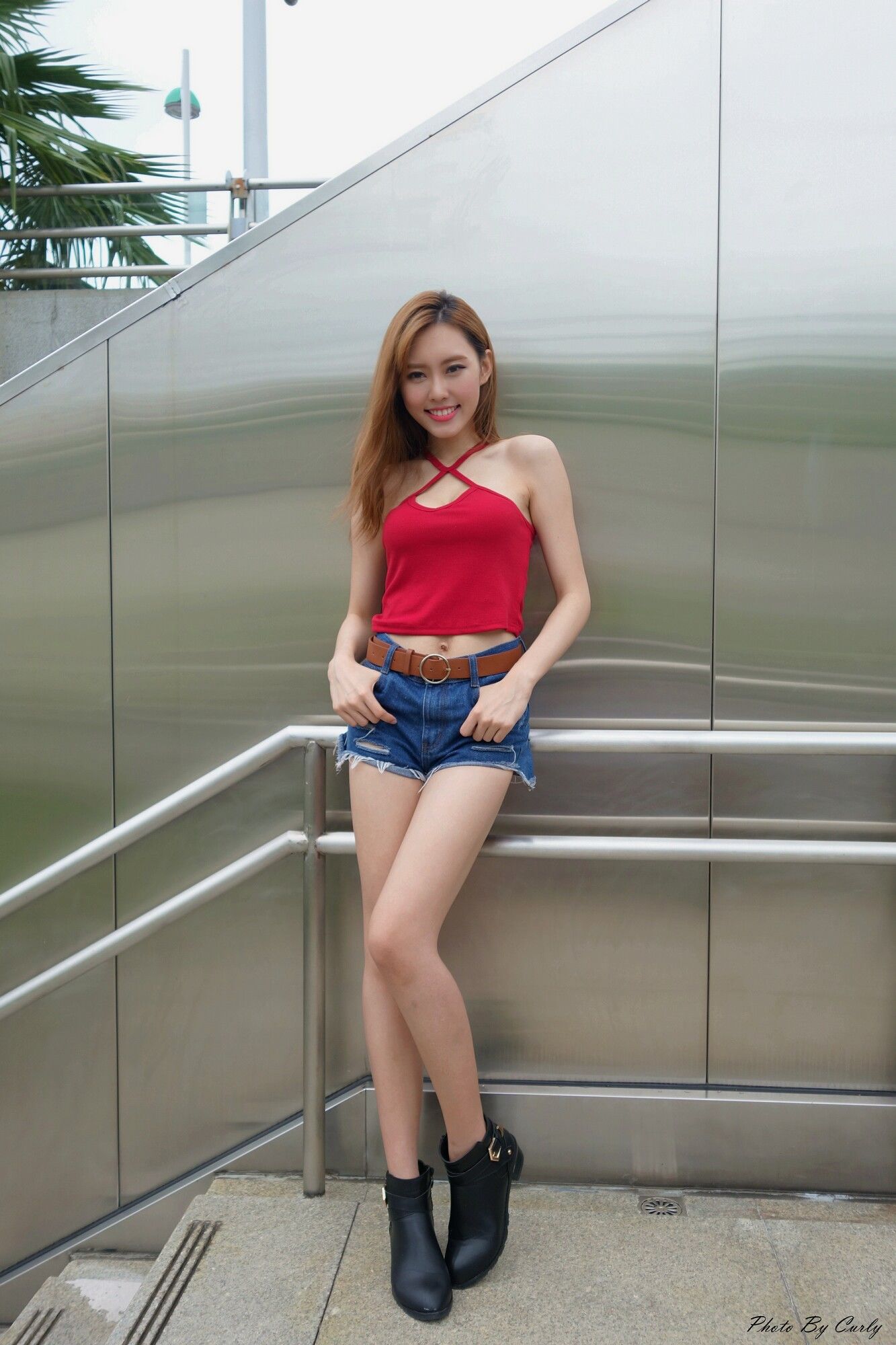 [台湾网红美女] 郭珉妏Queenie《技擊館街拍》_第2张