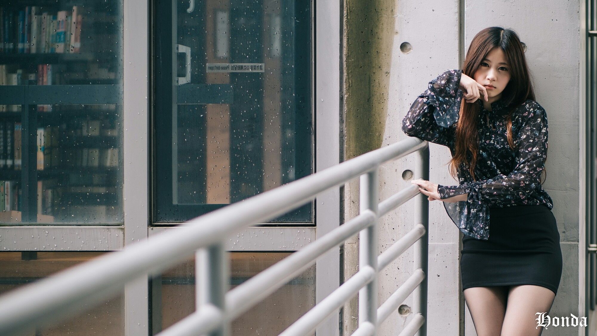 [台湾网红美女] Becky OL服装三套_第1张