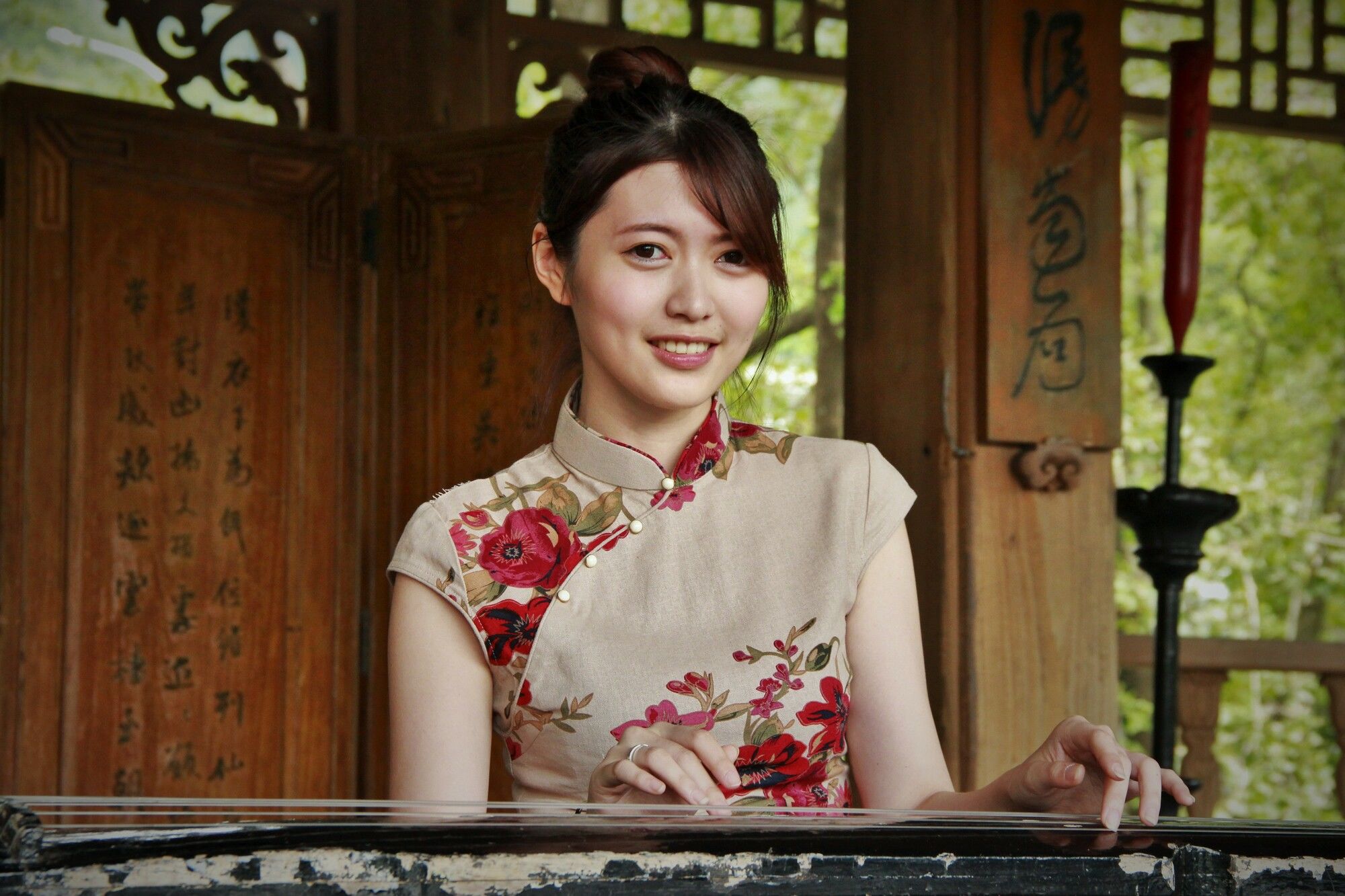 [台湾正妹] 黄品瑄/Brindy薛薛《至善園旗袍外拍》_第3张