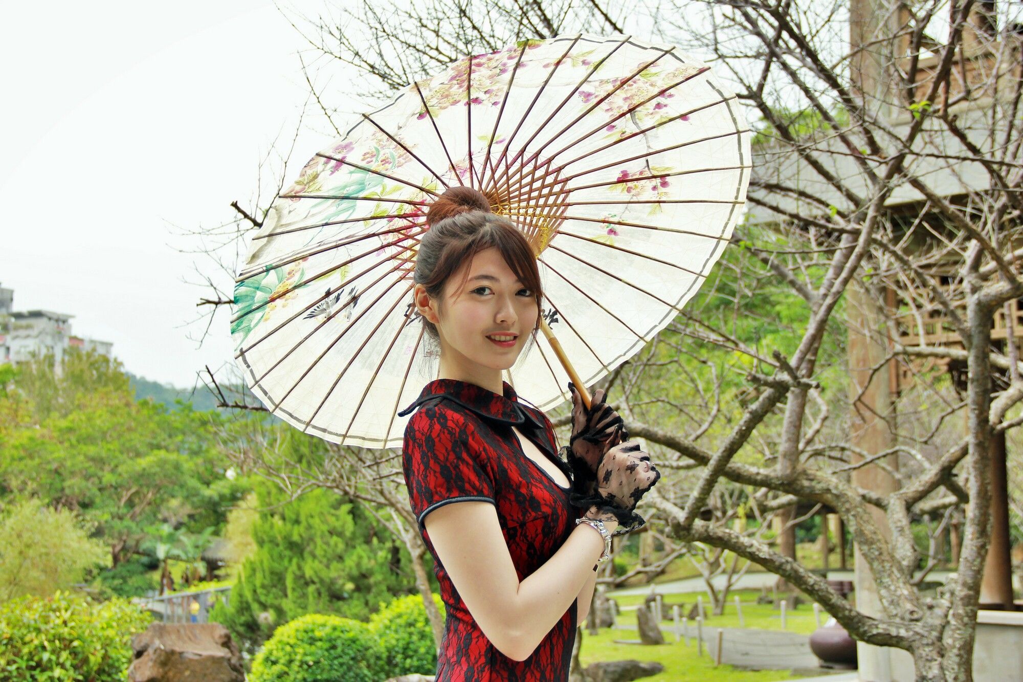 [台湾正妹] 黄品瑄/Brindy薛薛《至善園旗袍外拍》_第4张